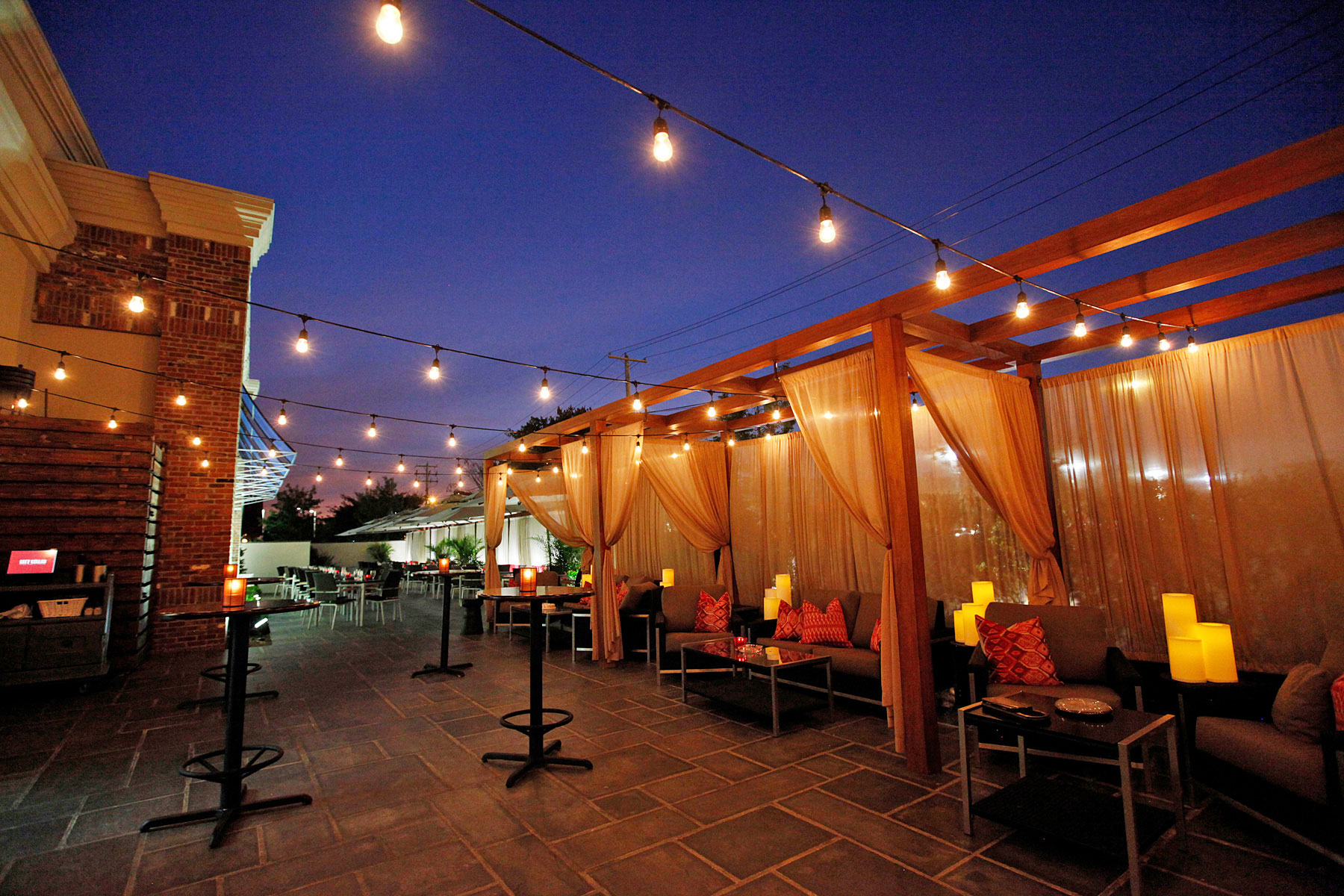 City Cellar Wine Bar & Grill - Westbury