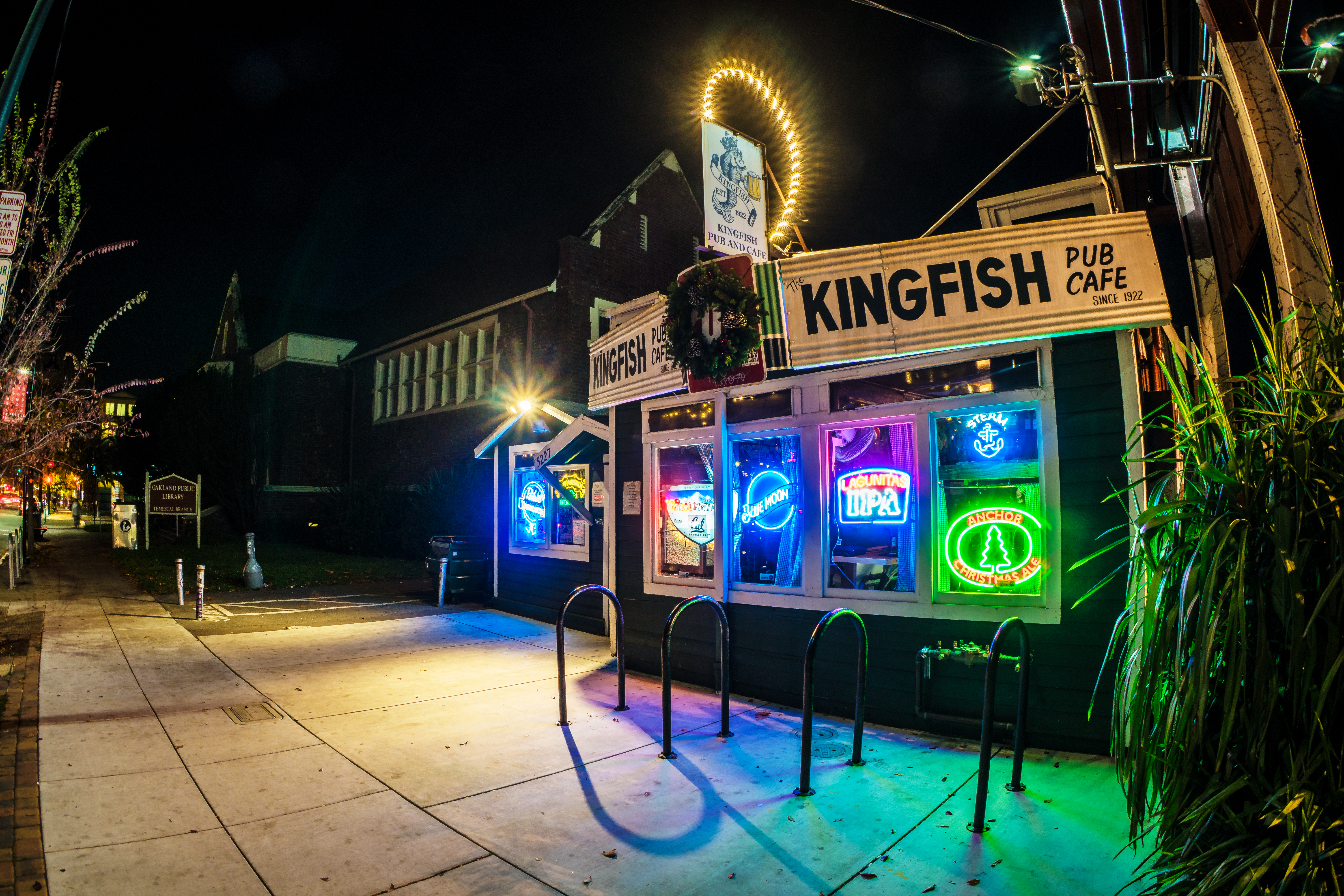 Kingfish Pub & Cafe