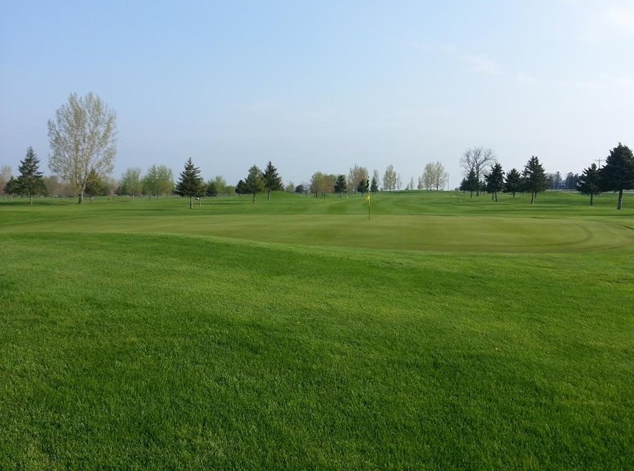 Lake Breeze Golf Club