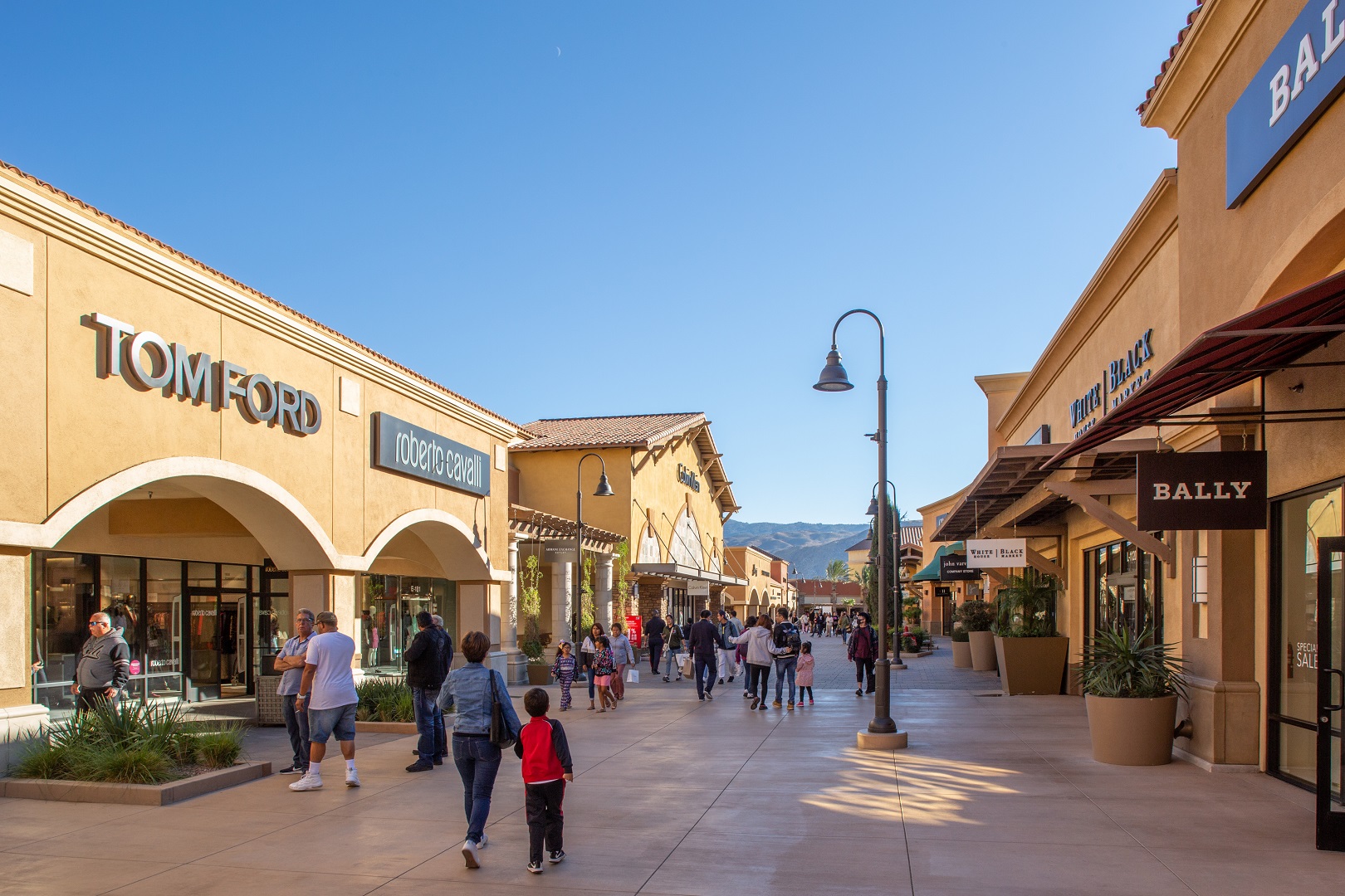 CABAZON: Forever 21 opens at Desert Hills Premium Outlets – Press