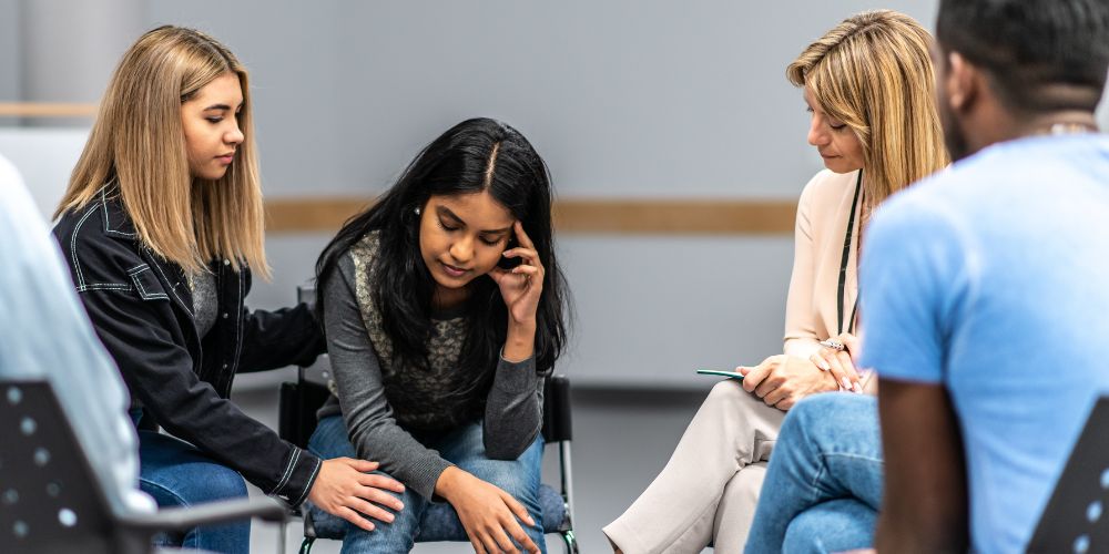 Primeros Auxilios para la Salud Mental de los Jóvenes // First Aid for Youth Mental Health