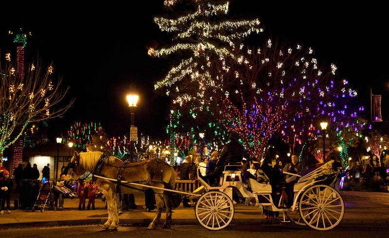 light presentation  - glendale glitters