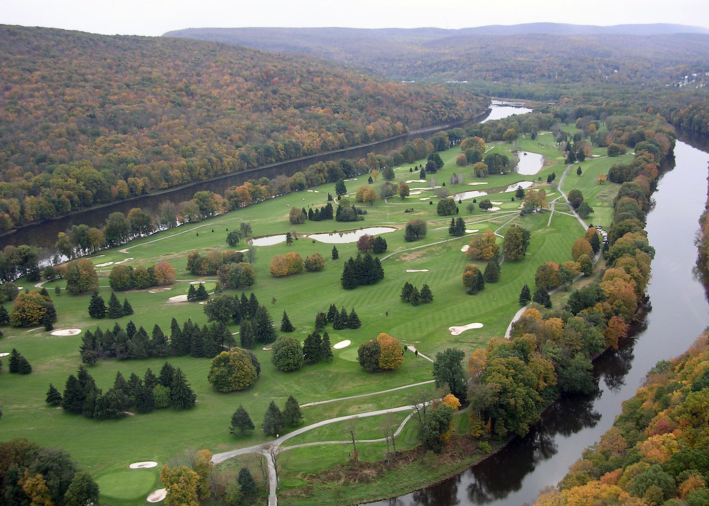 The Shawnee Inn & Golf Resort (Blue to Red), Shawnee on Delaware