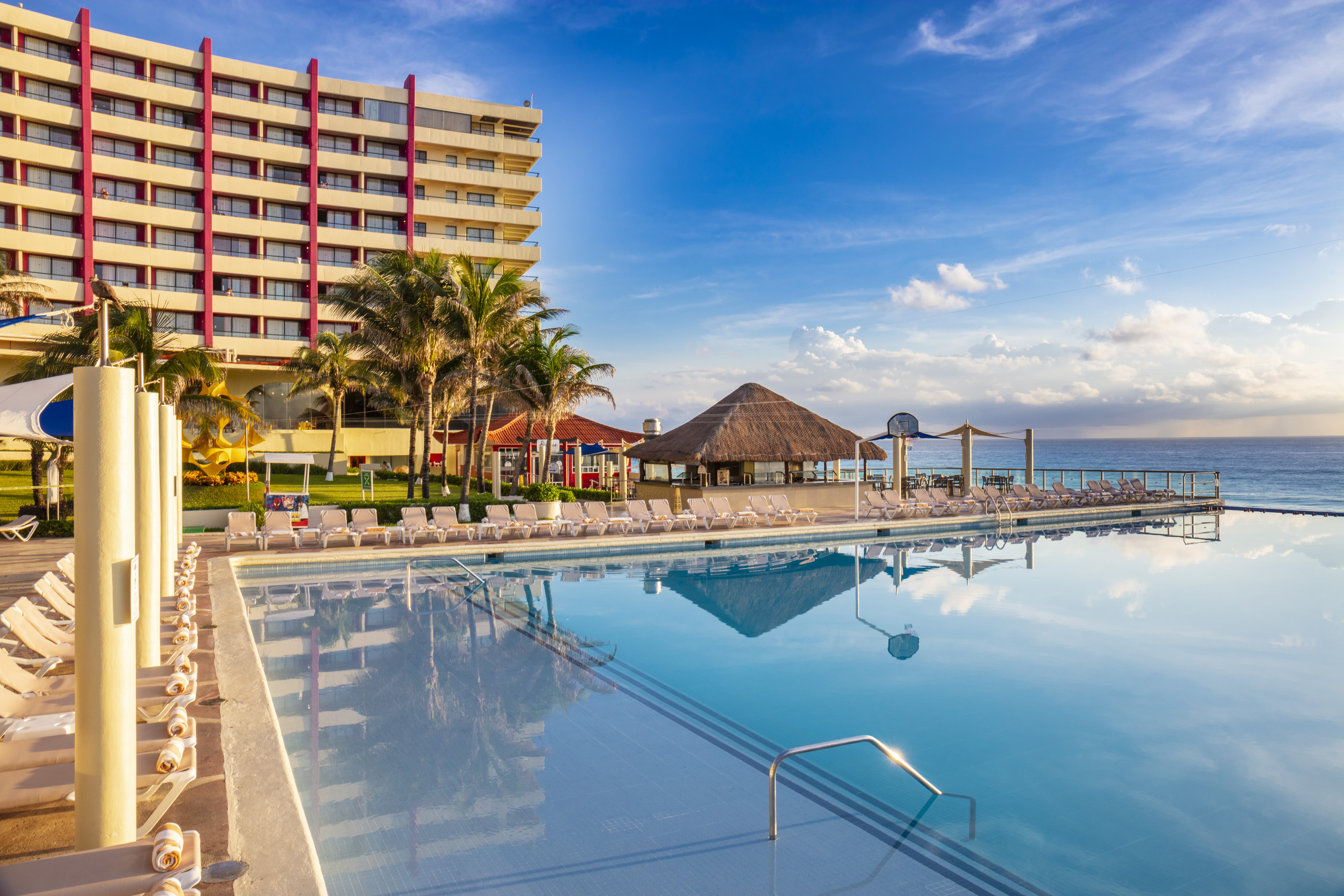 Crown Paradise Club Cancun | Cancún, QR 76550