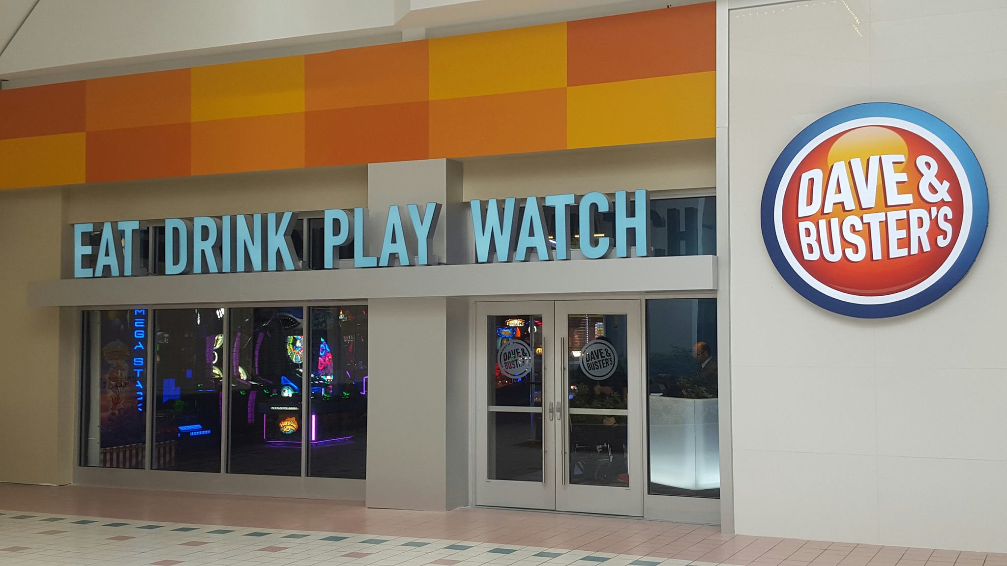 Dave & Buster's - Eat, Drink, Play & Watch Sports® all Under One