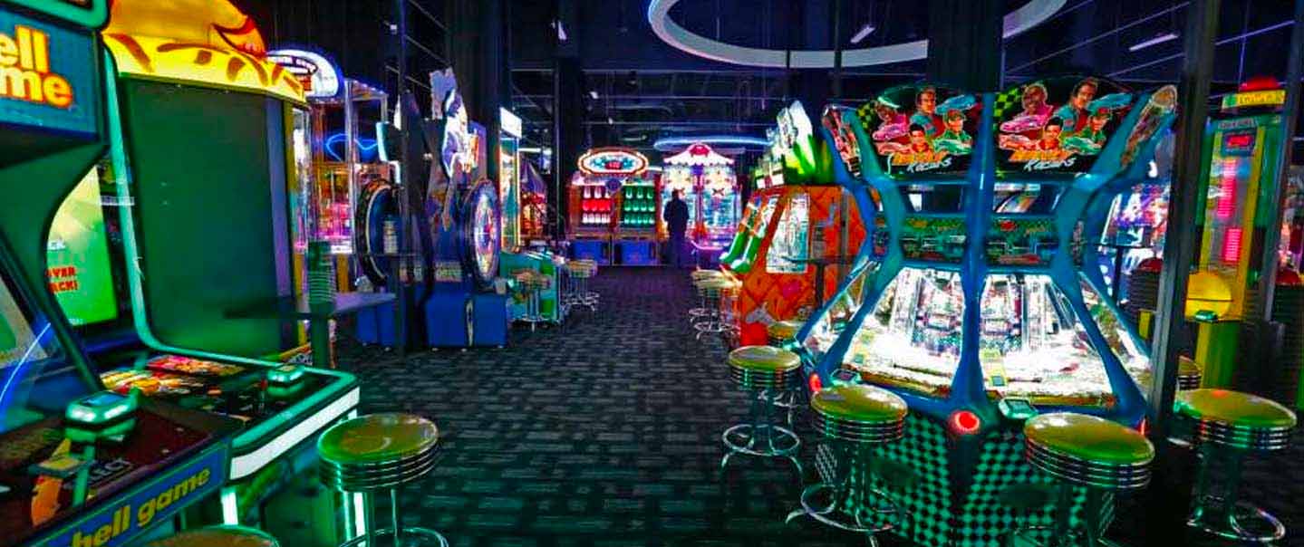 Arcade Bar - Arcade Near Me - Dave and Buster's