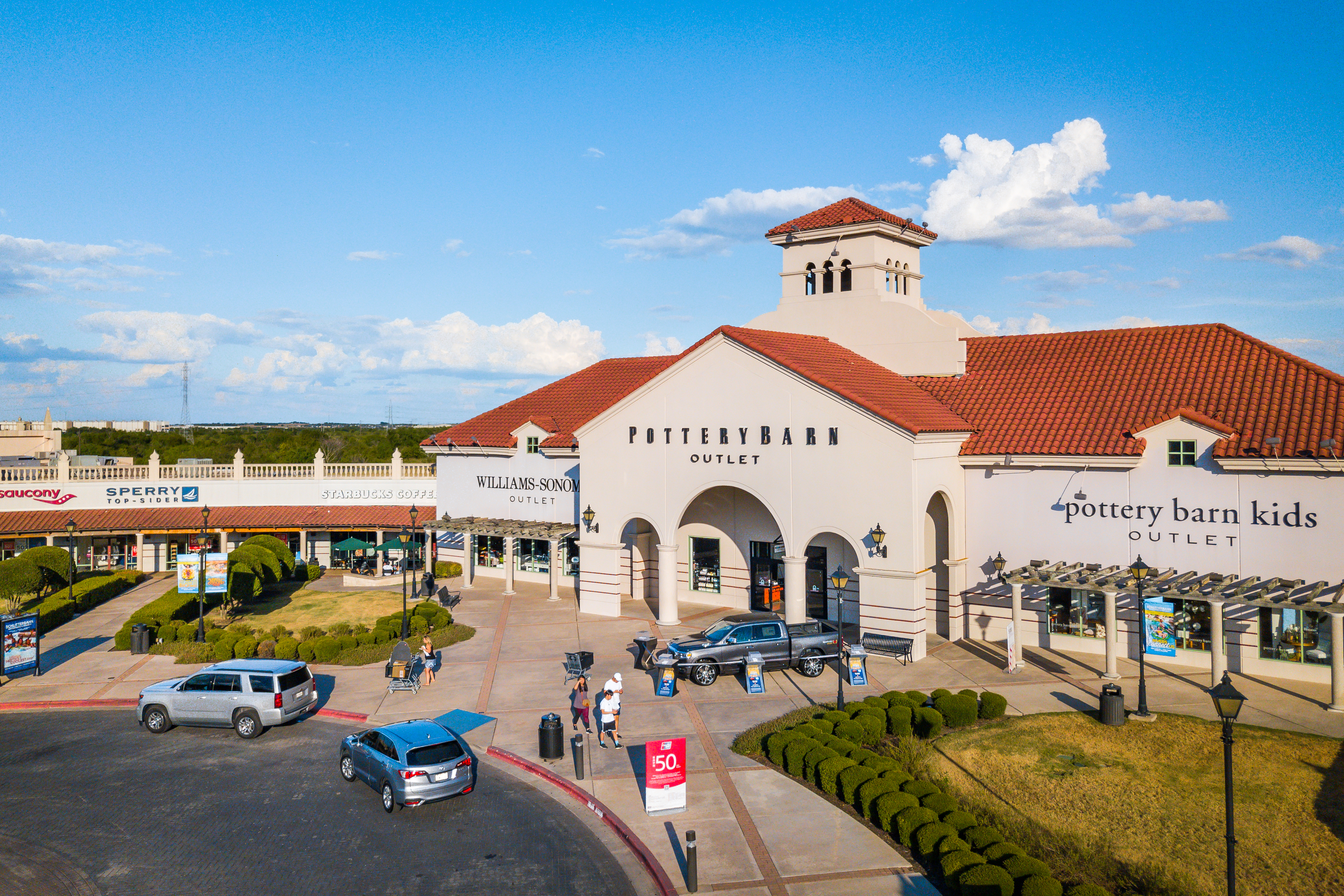 Pottery Barn Outlet Shopping