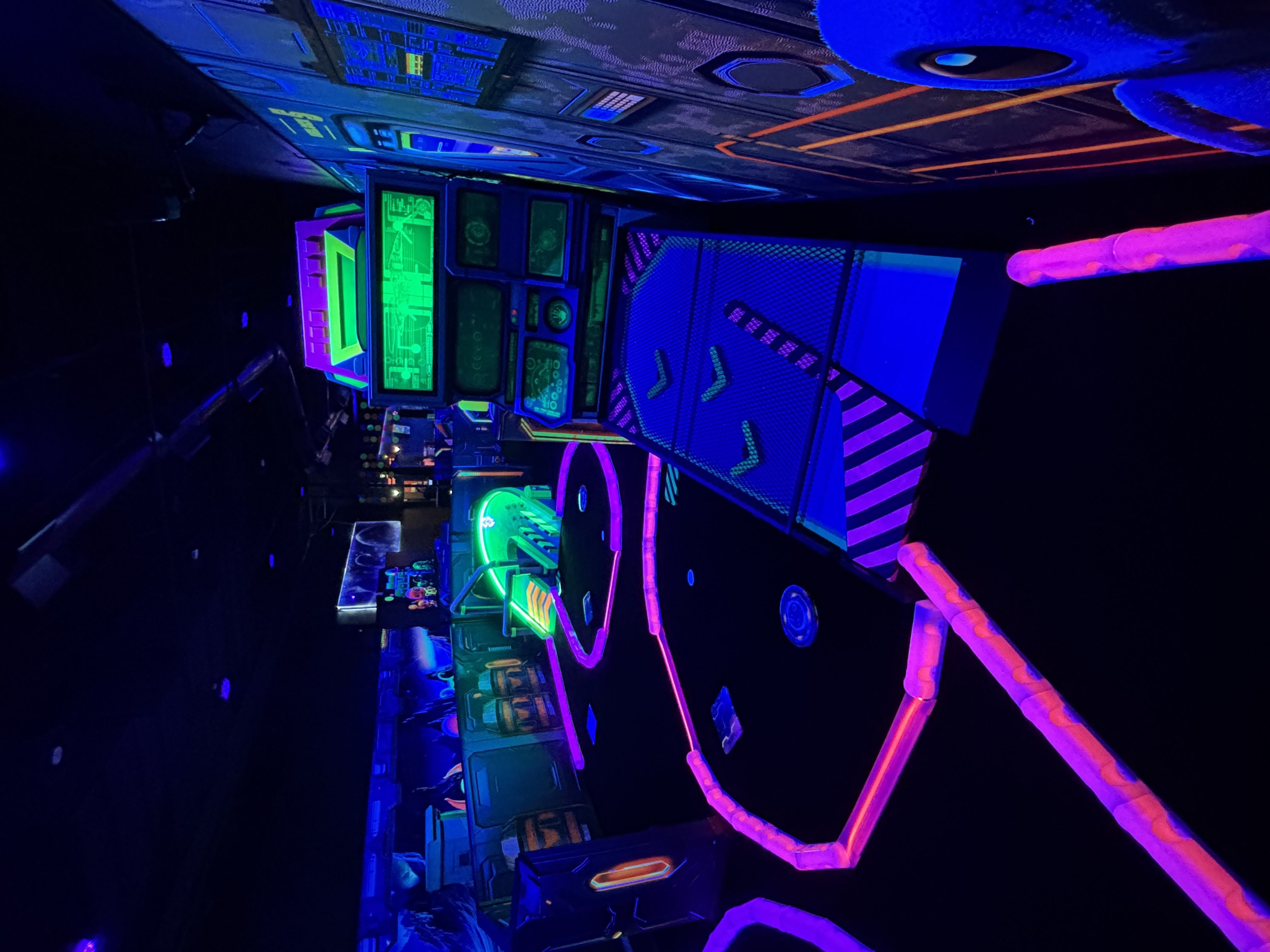 Airlock5, image size:3024x4032