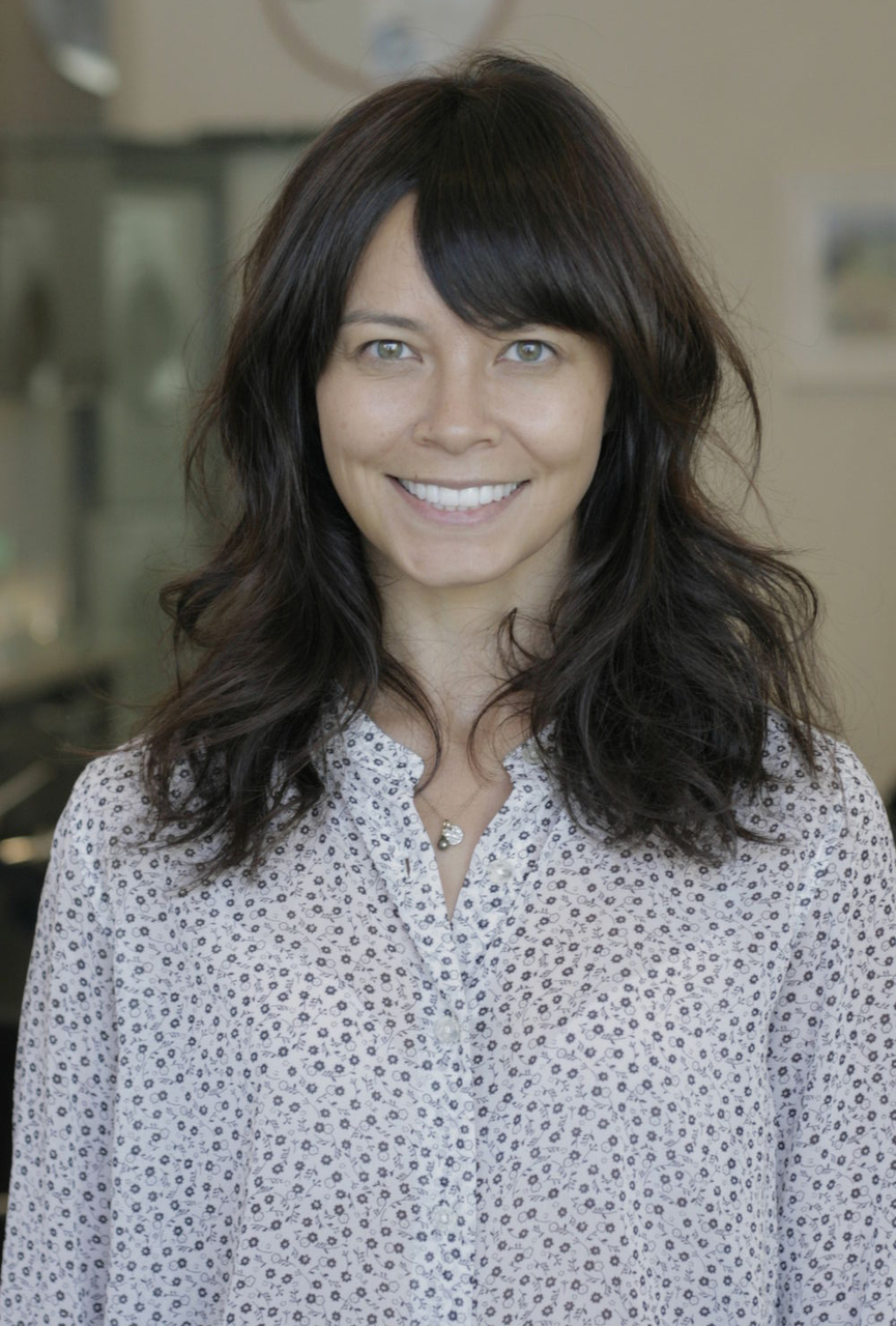 Haarschnitt und Farbe für Frauen