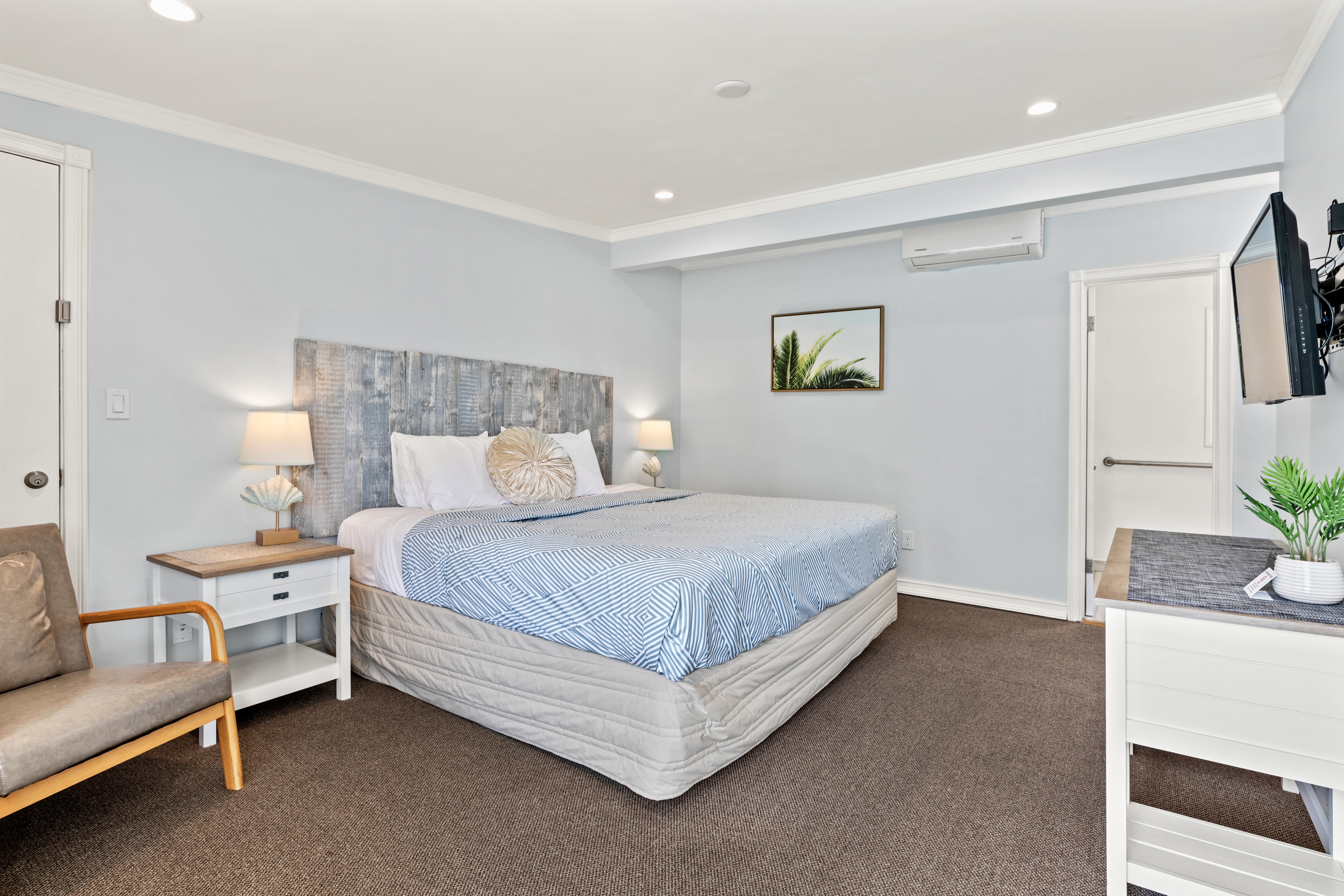 تكييف بغرفة نوم كينج وخدمة واي فاي