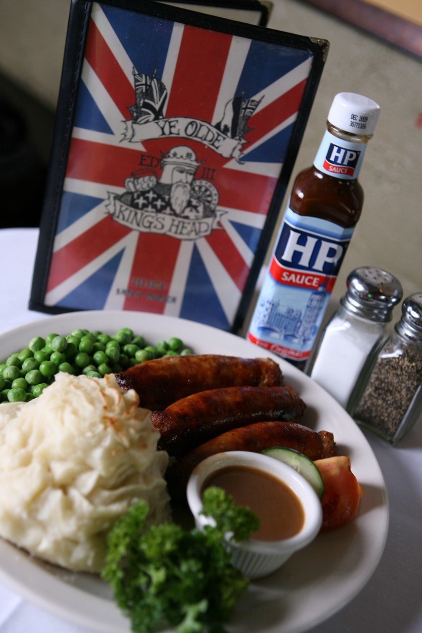 النقانق والهريس