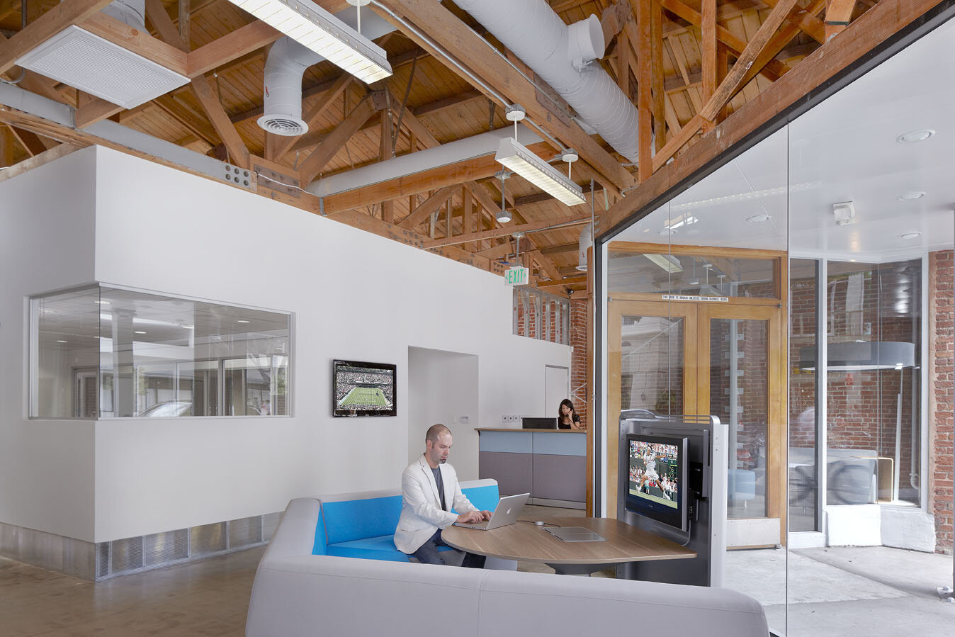 ブランク・スペース・インテリア