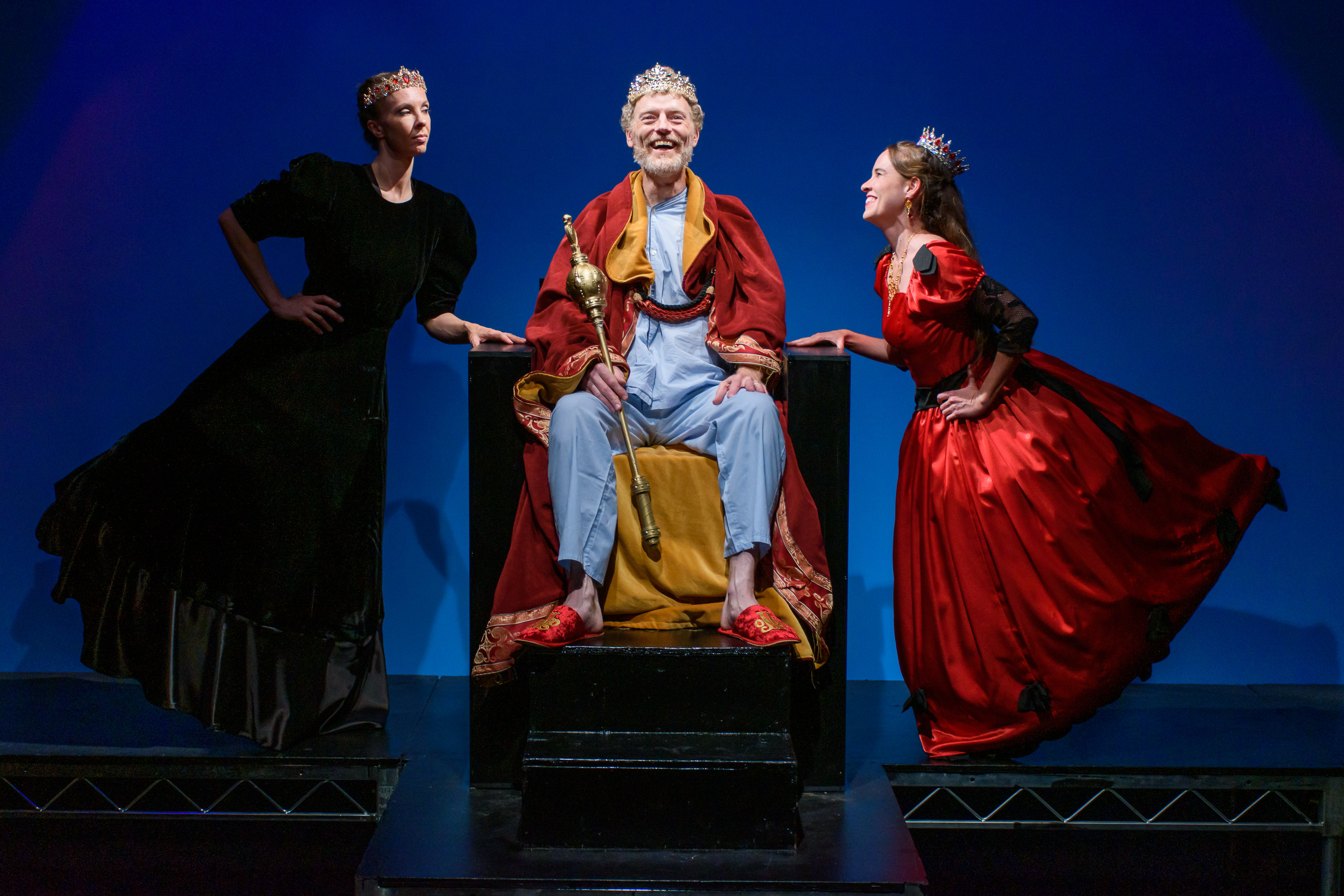 اخرج من الملك