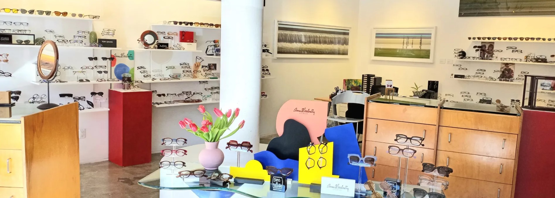 Ojos en el interior principal