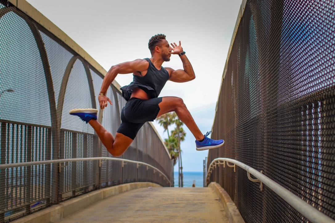 创始人兼大师级教练，贾里德-罗德里格斯