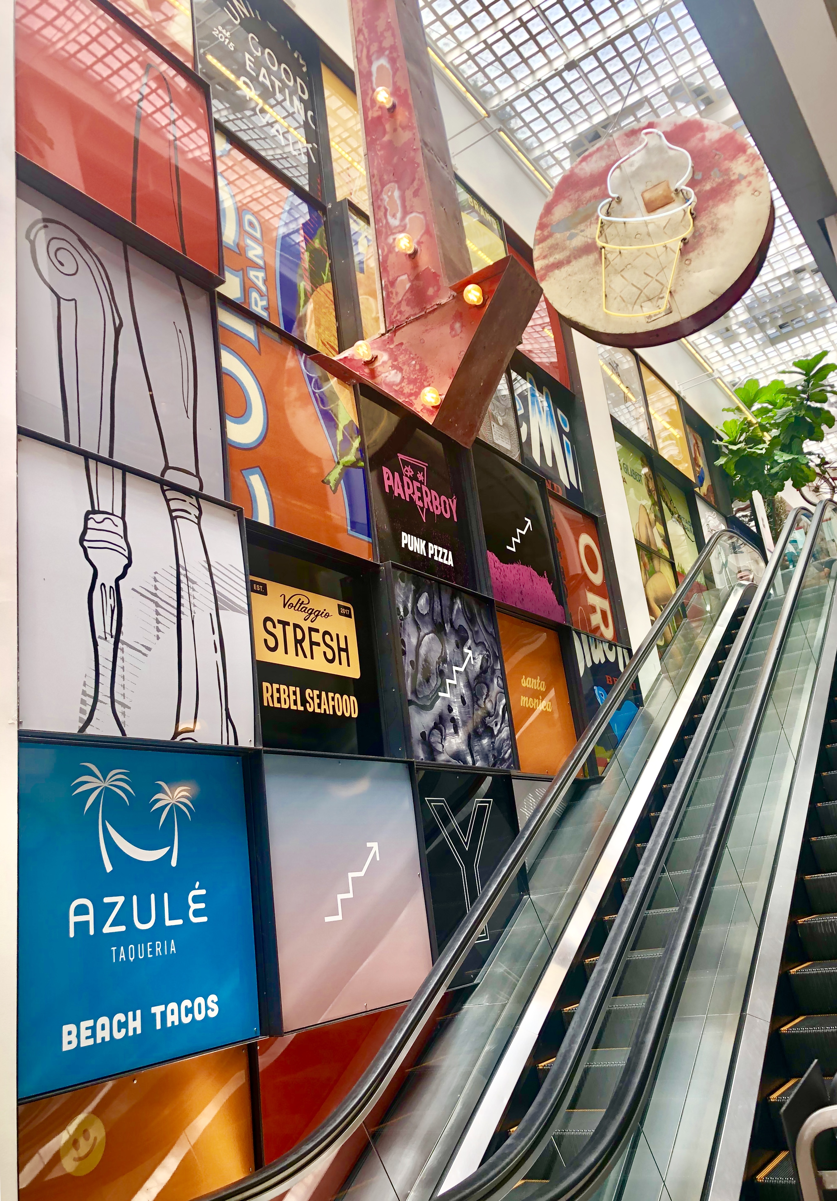 The new Social Eats Food Hall on 3rd Street Food Hall is a food lover's dream!