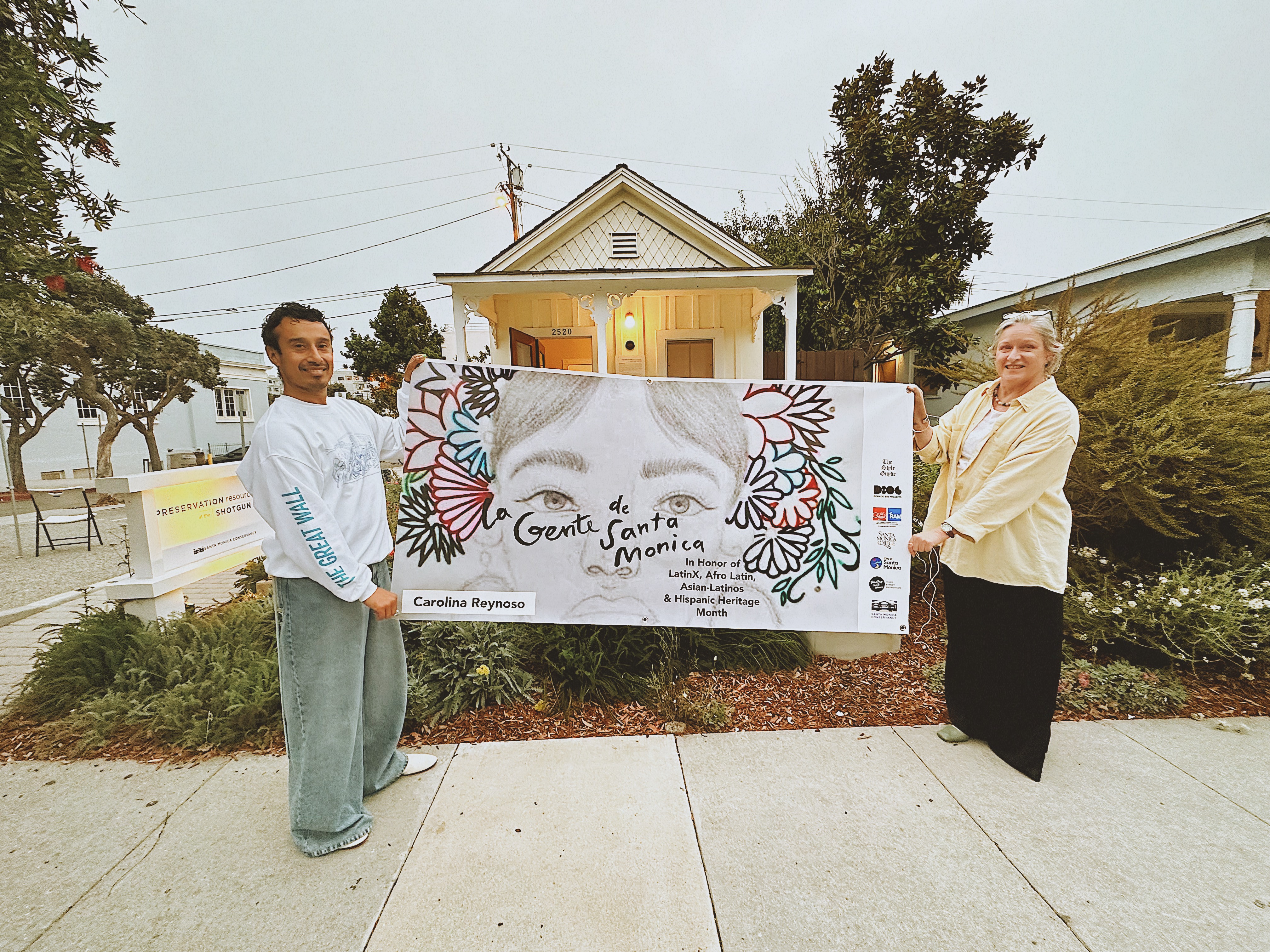 La Gente de Santa Monica Shotgun House