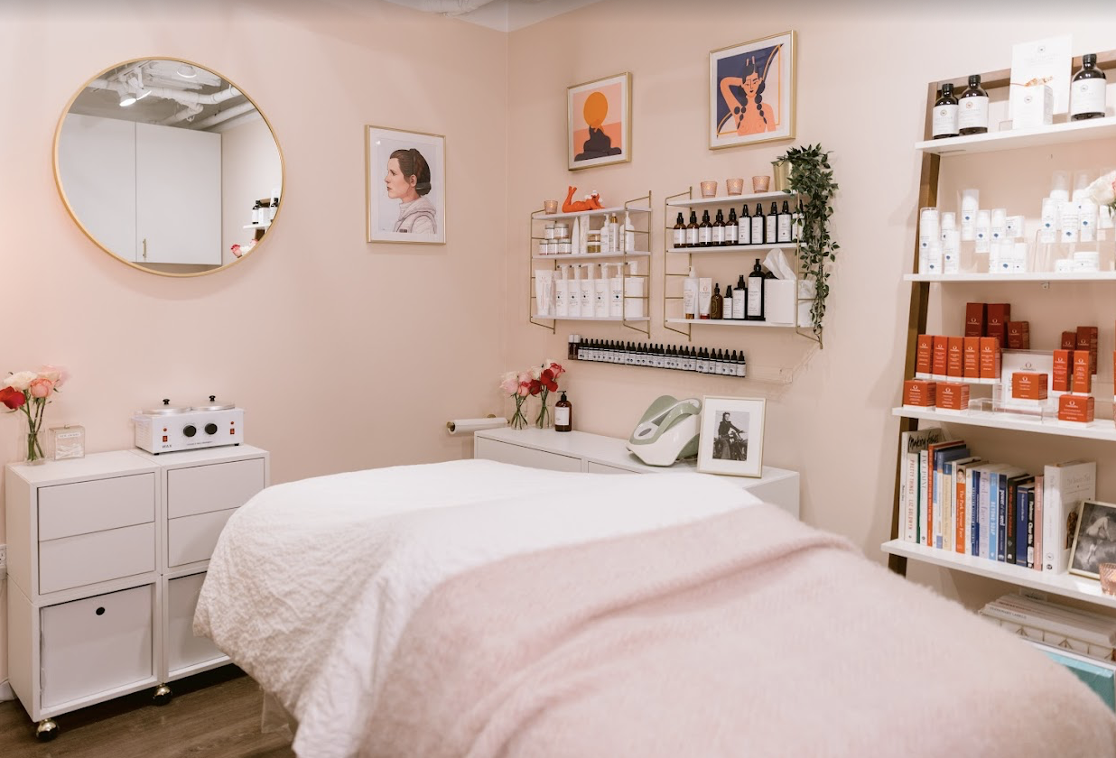 バイオレット・アワー・インテリア