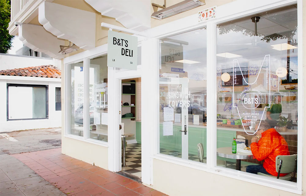 مطعم B&T's ديلي من الخارج