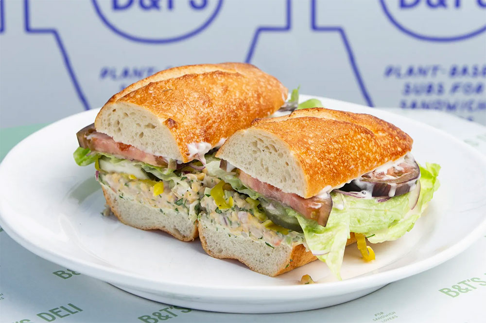 صورة ساندويتش B&T's ديلي ساندويتش