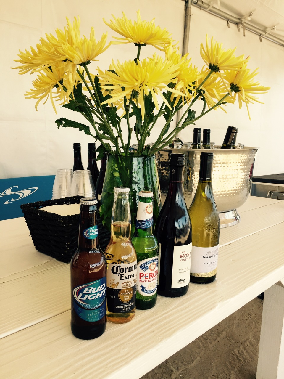 Barra con servicio de bebidas en eventos