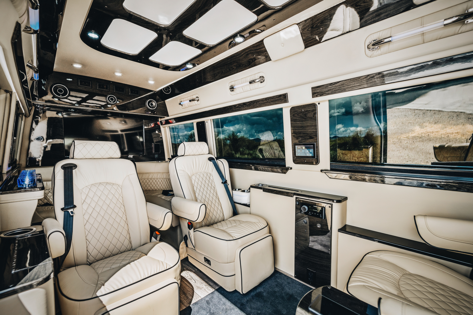 AZ Elite Luxury Sprinters