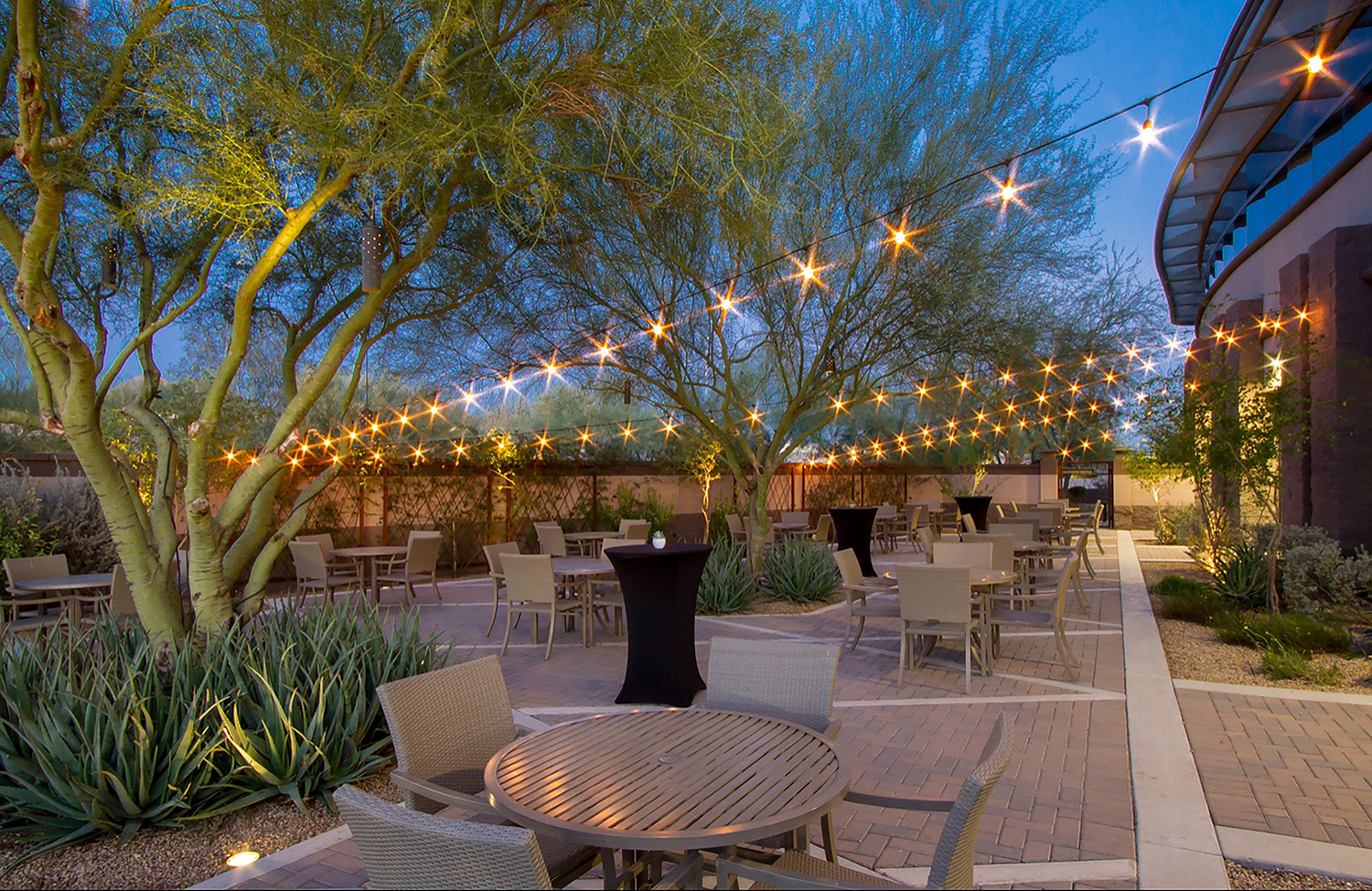 Venue8600-Patio-w-lights-1500-