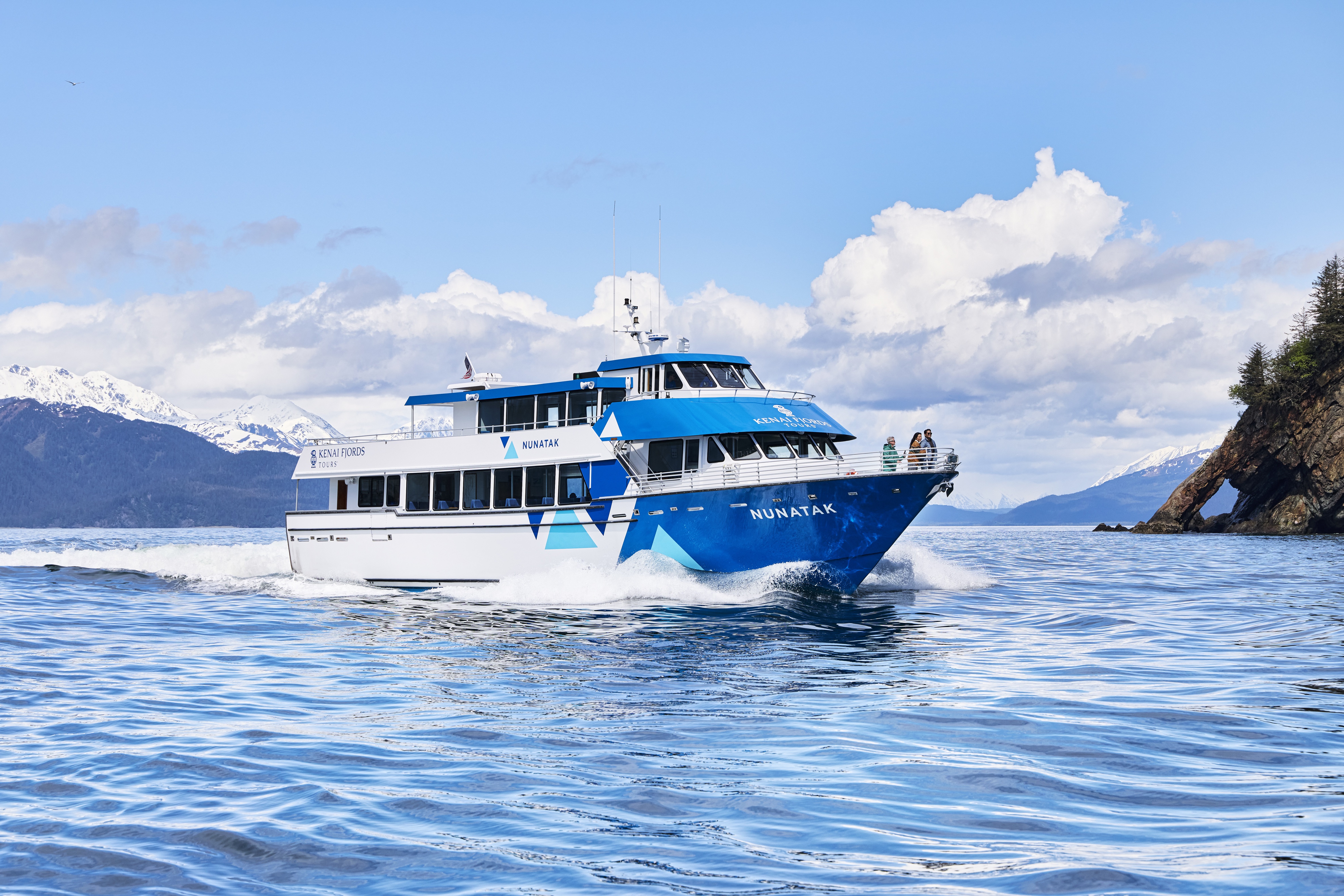 Kenai Fjords: Discover Alaska’s Majestic Glaciers and Wildlife