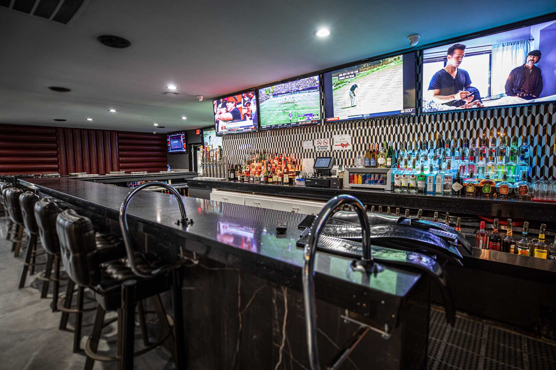 Long Shots Sports Bar