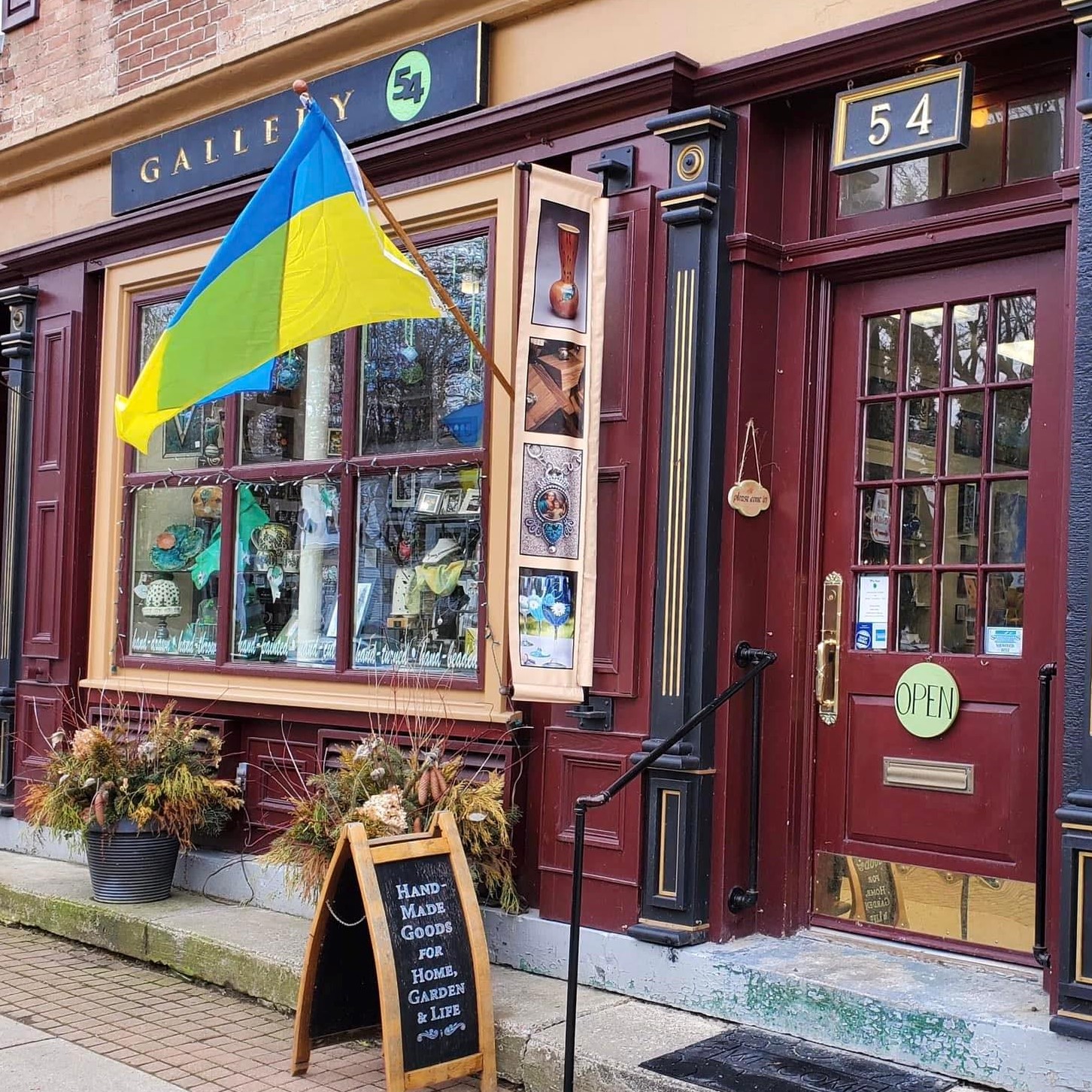 Gallery 54, image size:1452x1452