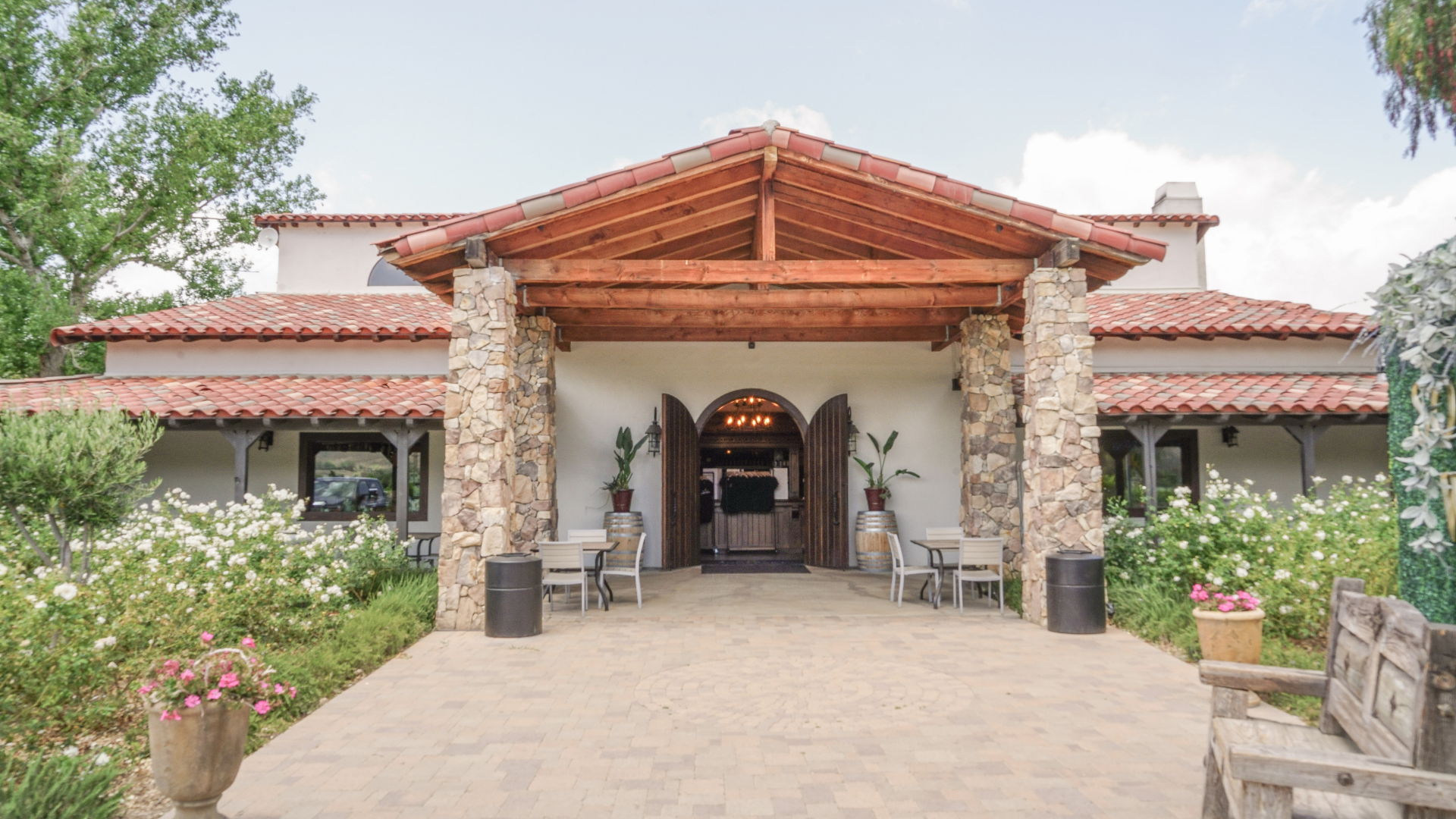 Somerset Vineyard and Winery view
