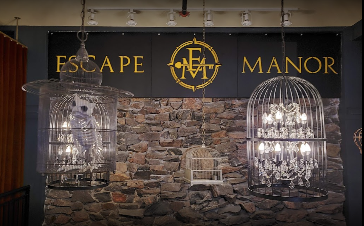 Escape Manor | Toronto, ON M5V 1K1