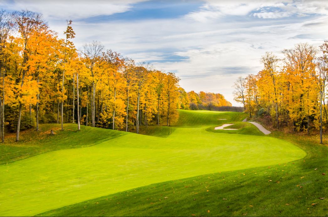 Bahle Farms, Suttons Bay, Michigan Golf course information and reviews.