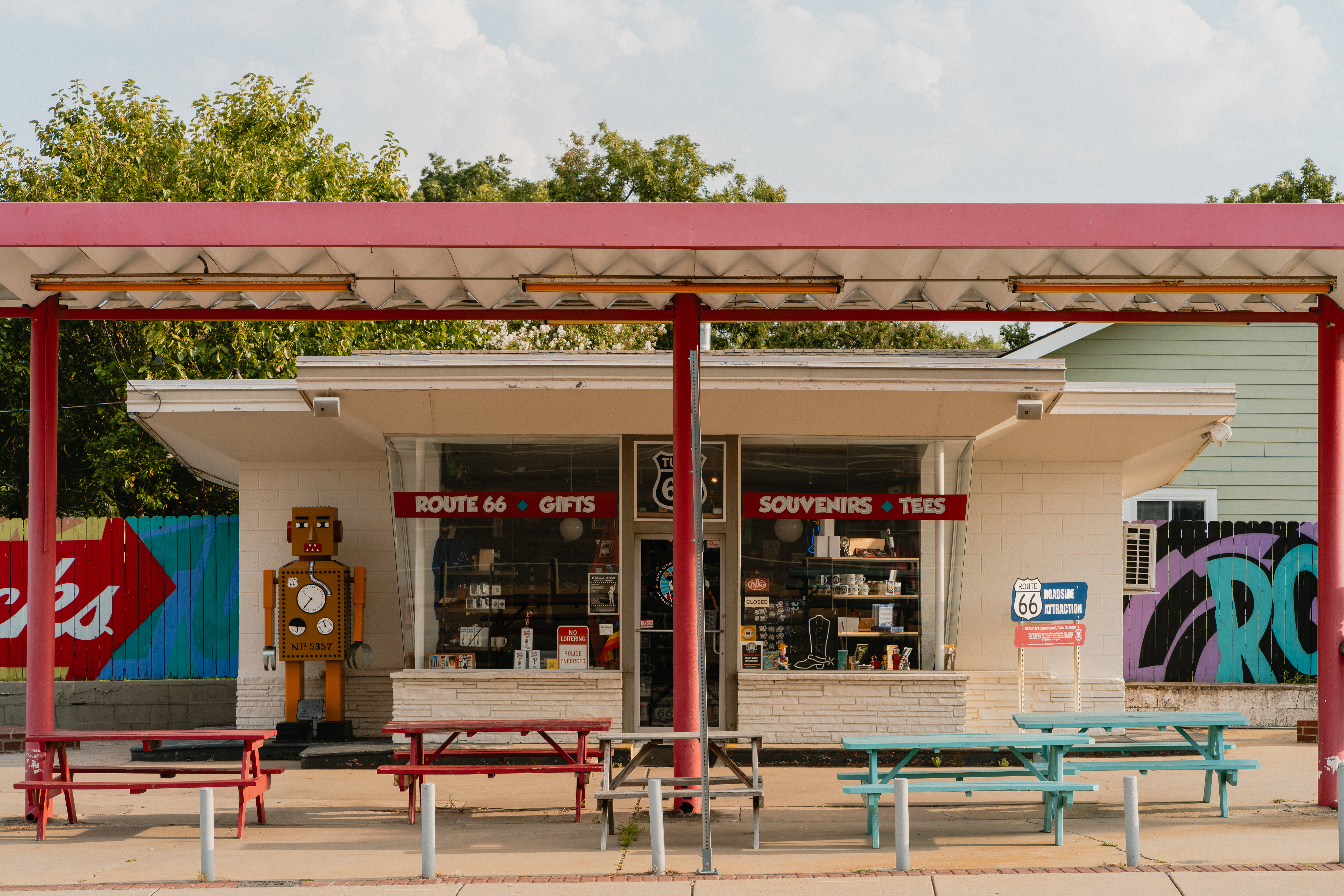 Buck Atom's Cosmic Curios on 66 | Tulsa, OK 74120