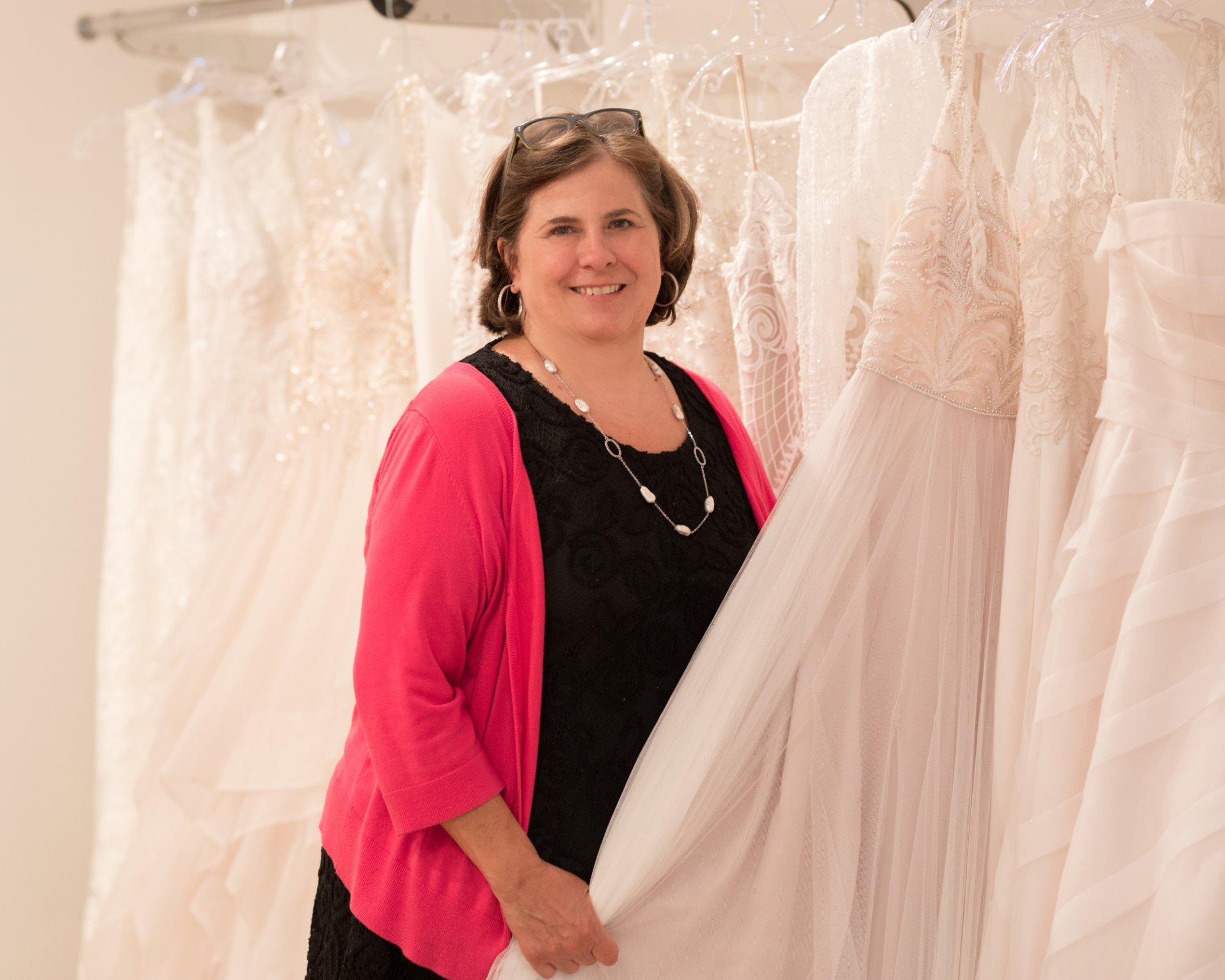 Caryn's Bridals Formals & Tuxedos