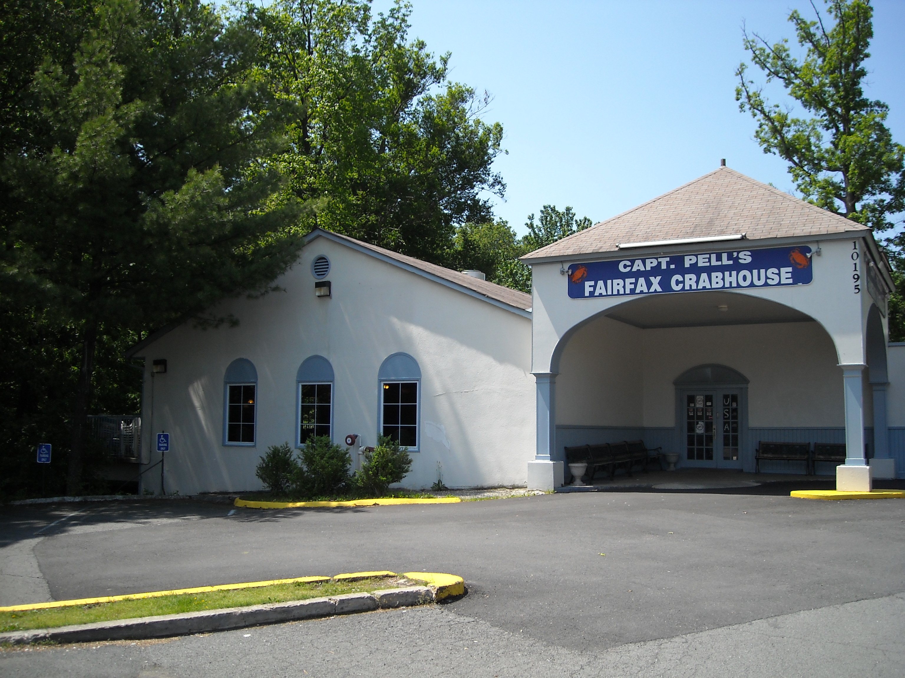 Captain Pell's Fairfax Crab House