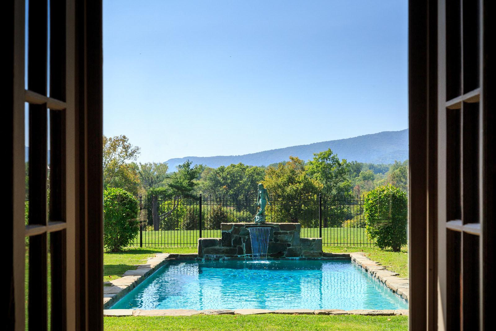 GlenGordon-Exterior-Pool-b-1-