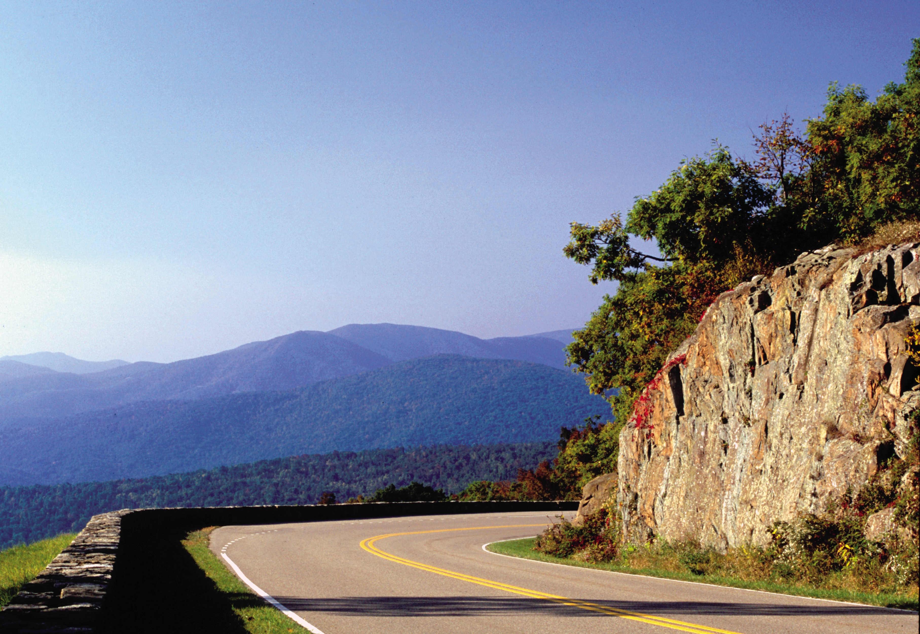 Discover the Best Activities Near Shenandoah National Park Entrances