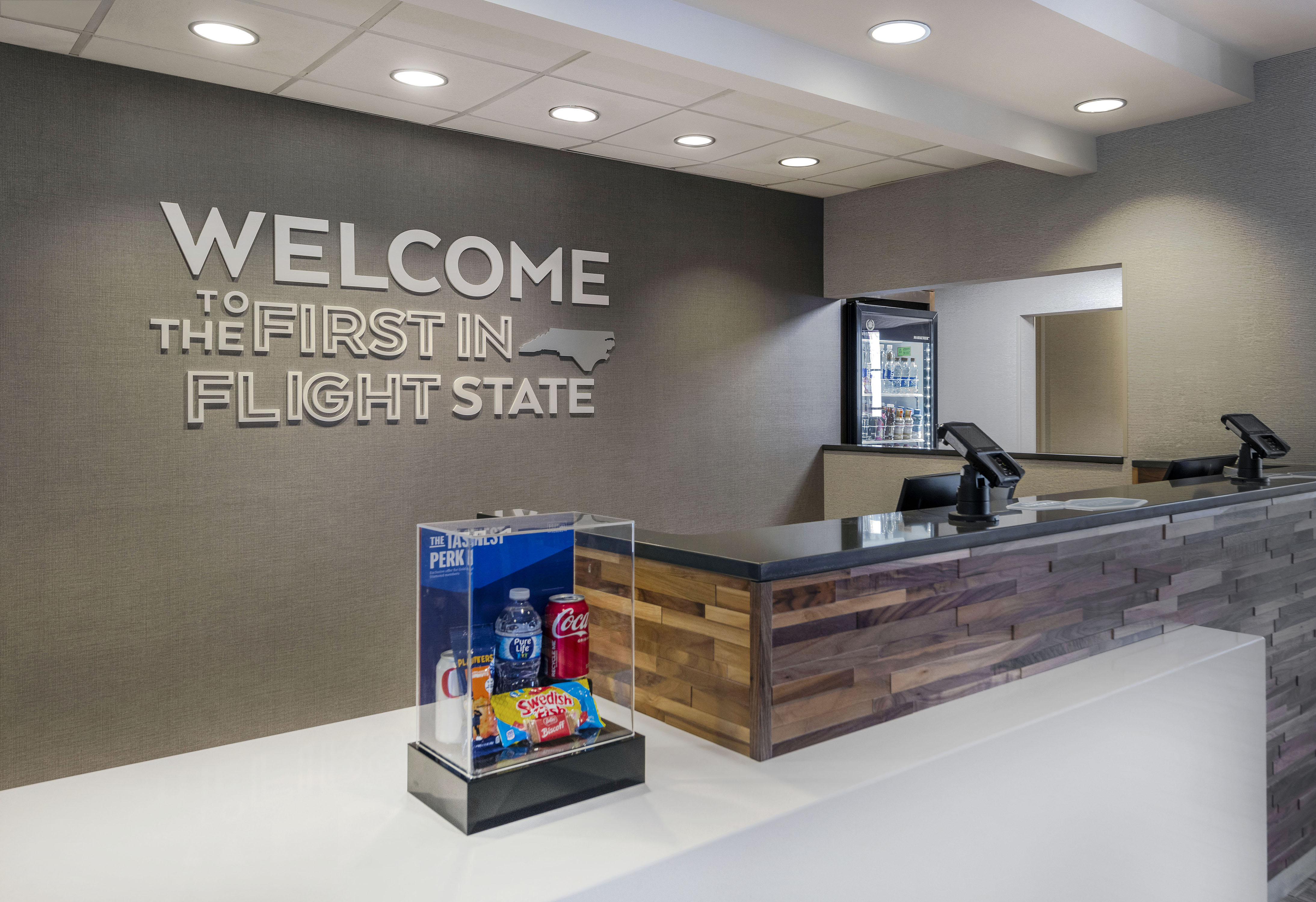 Hampton Inn Interior Designs Hampton Inn Capitol View — Elevate