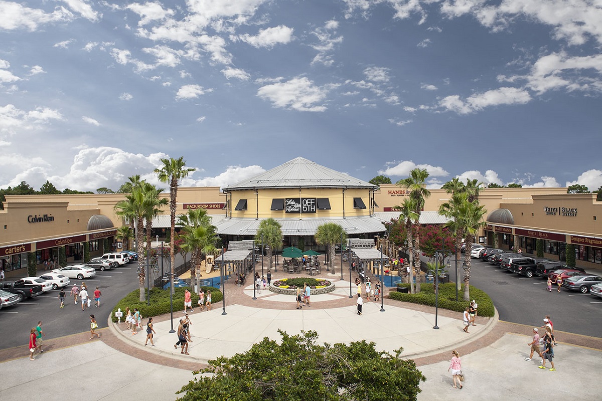 Corte Mierda salón Silver Sands Premium Outlets, Simon Property Group in Destin | VISIT FLORIDA