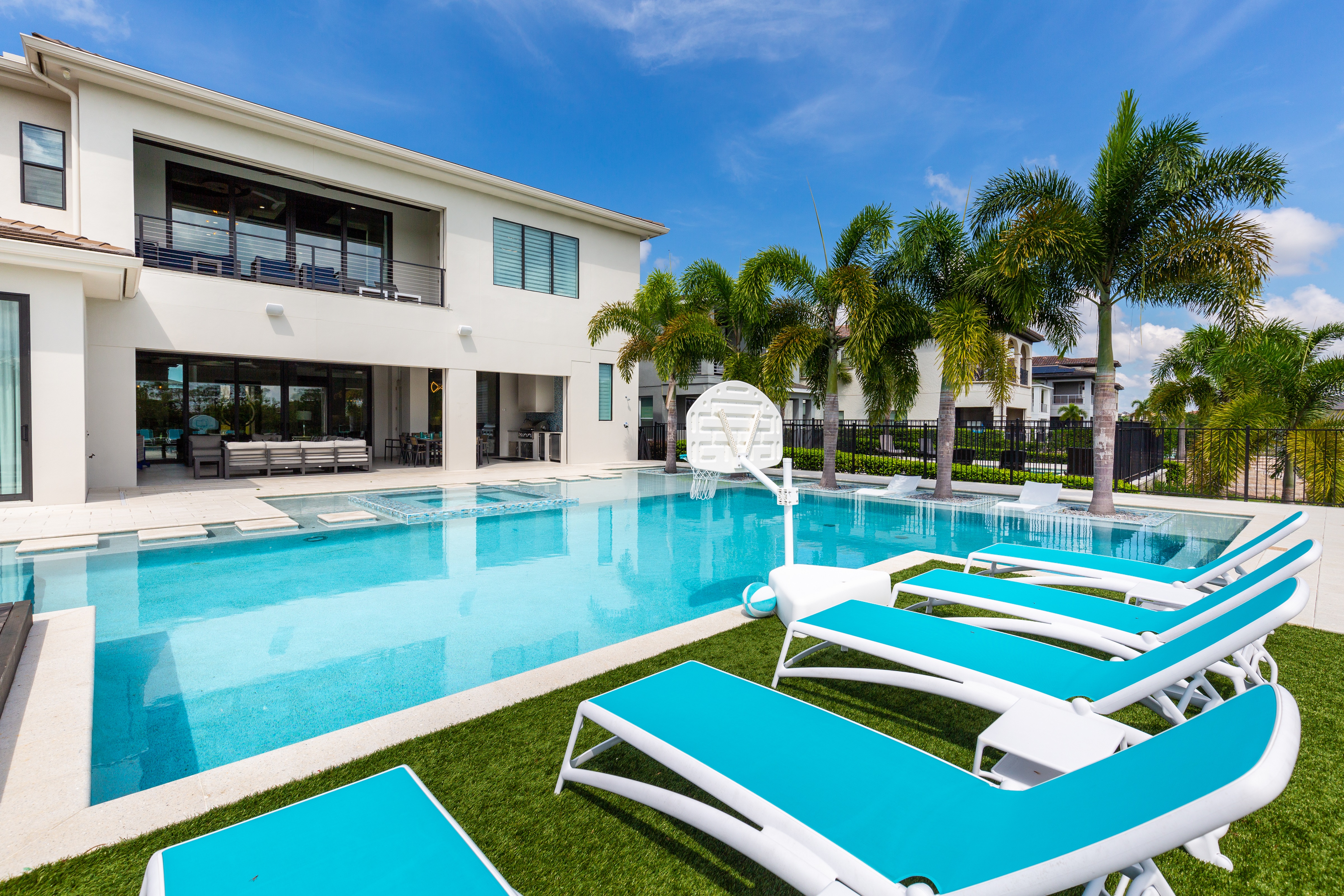 Jeeves: Luxury Villas in Orlando, FL