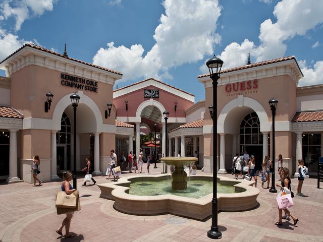 Shopping at Orlando International Premium Outlets