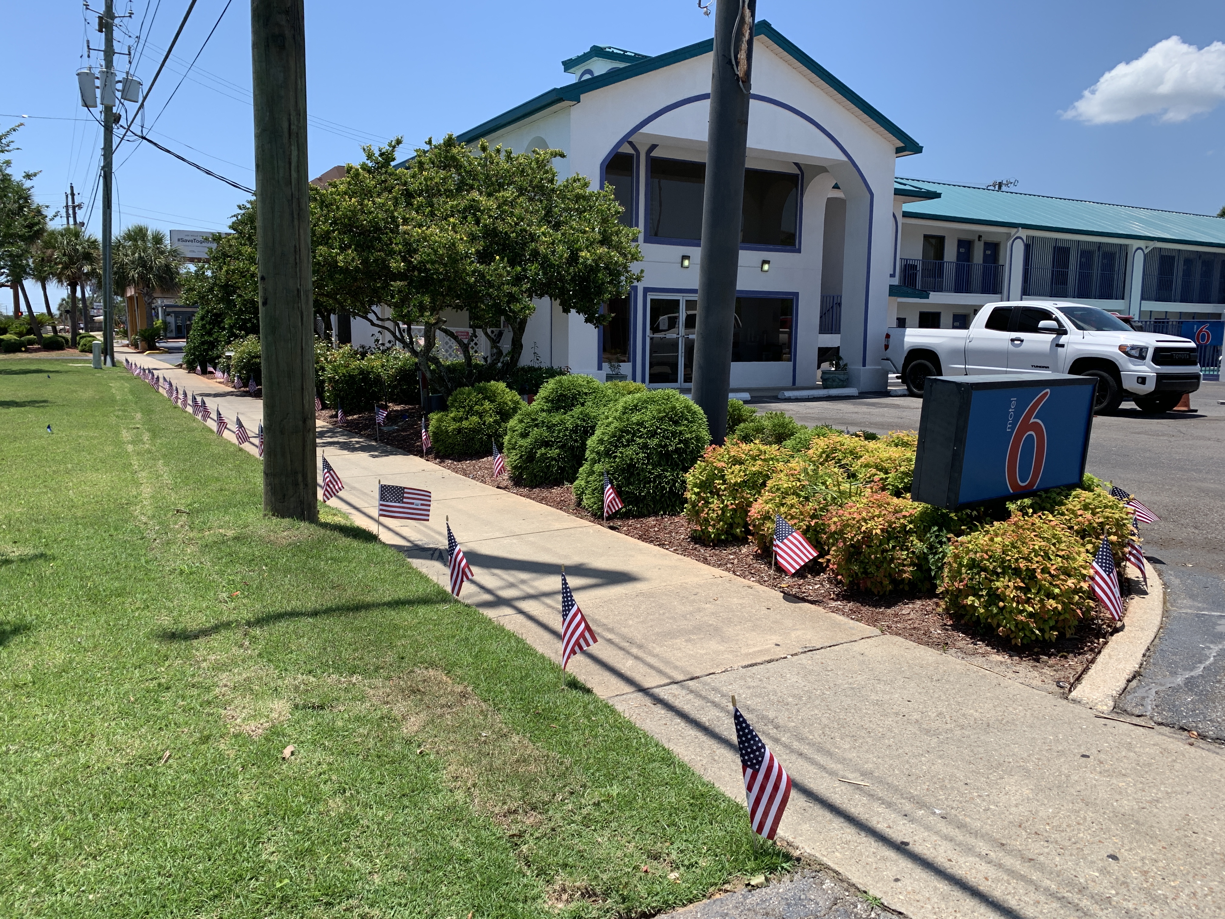 Find parking near Seville Square in Pensacola, FL.