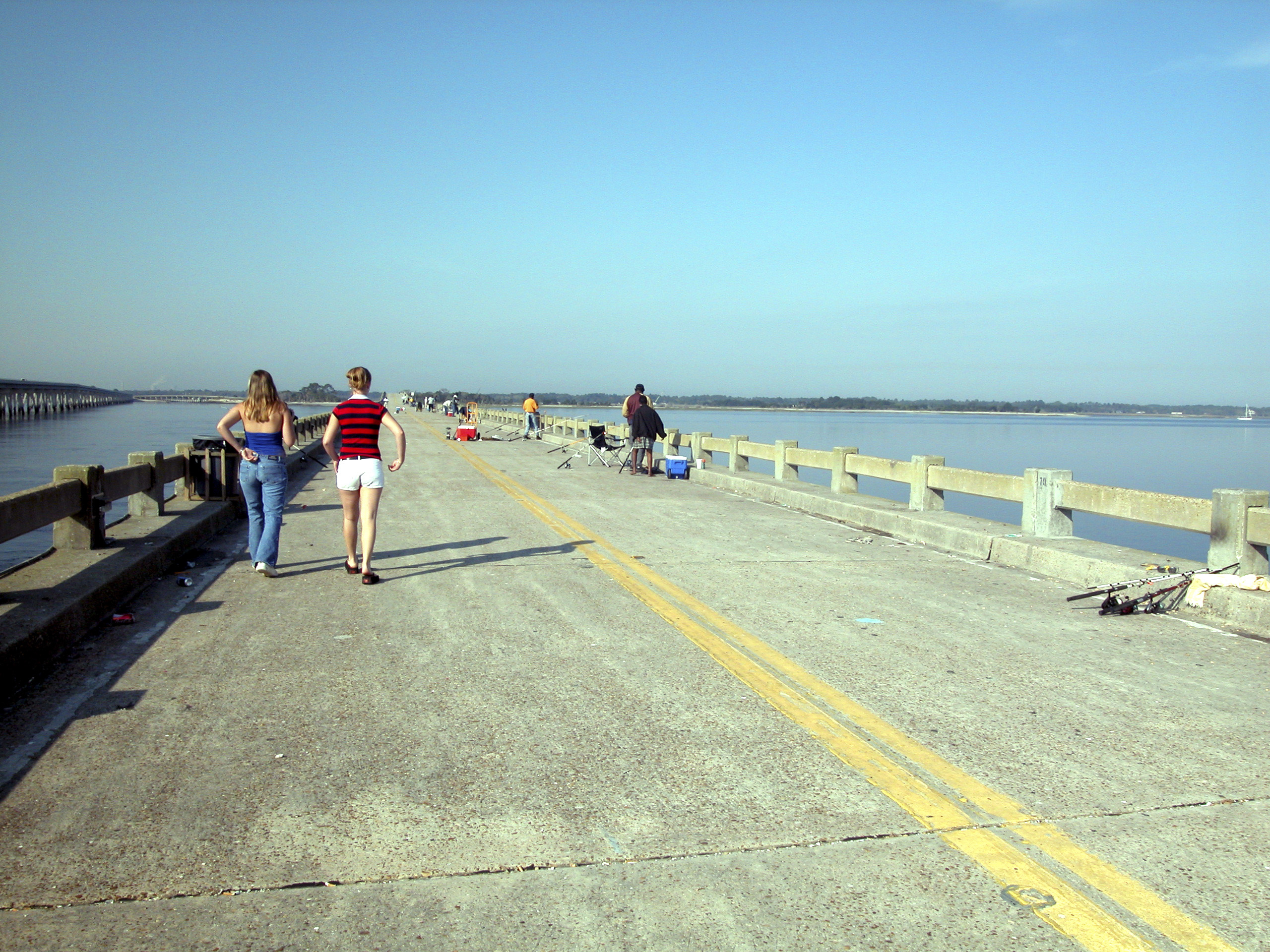 This Florida fishing pier gets crazy!, Florida, pier