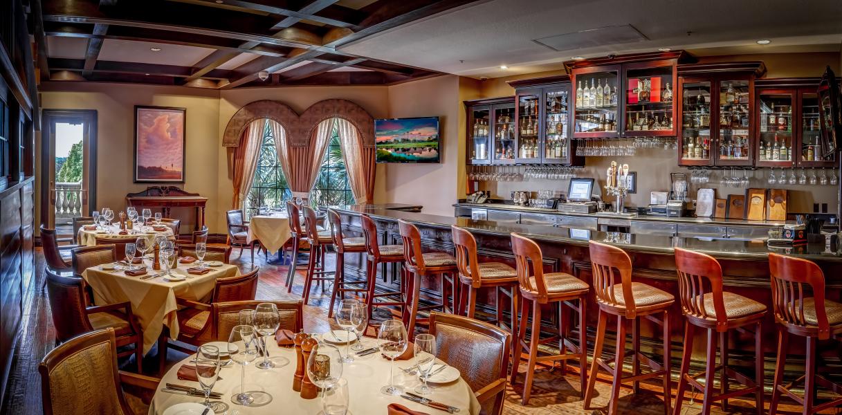 Restaurant  The EDGE Steakhouse & Sports Lounge • Zintel Creek Golf Club