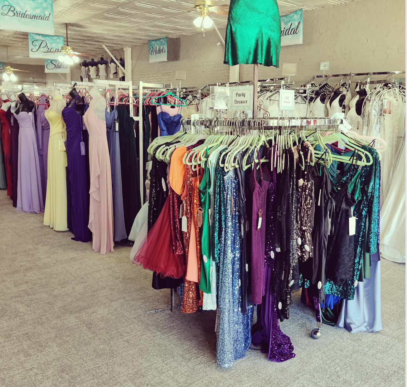 stores that sale formal dresses 11439 Faviana