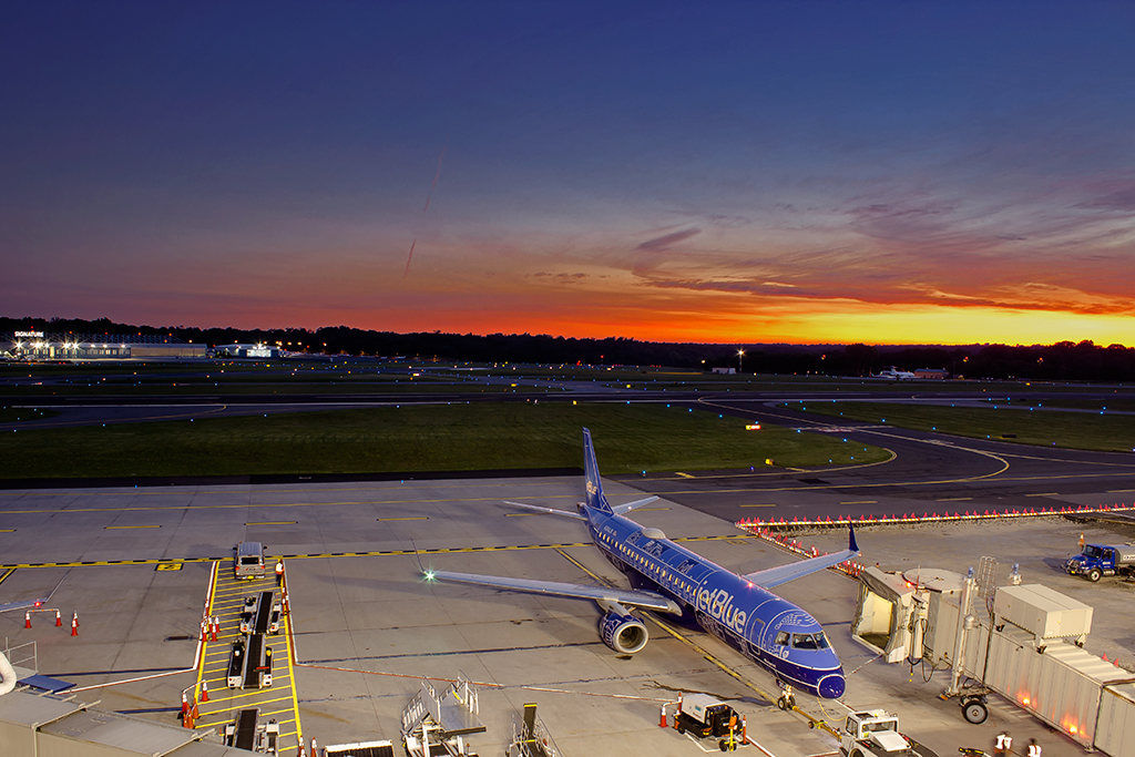 Westchester County Airport