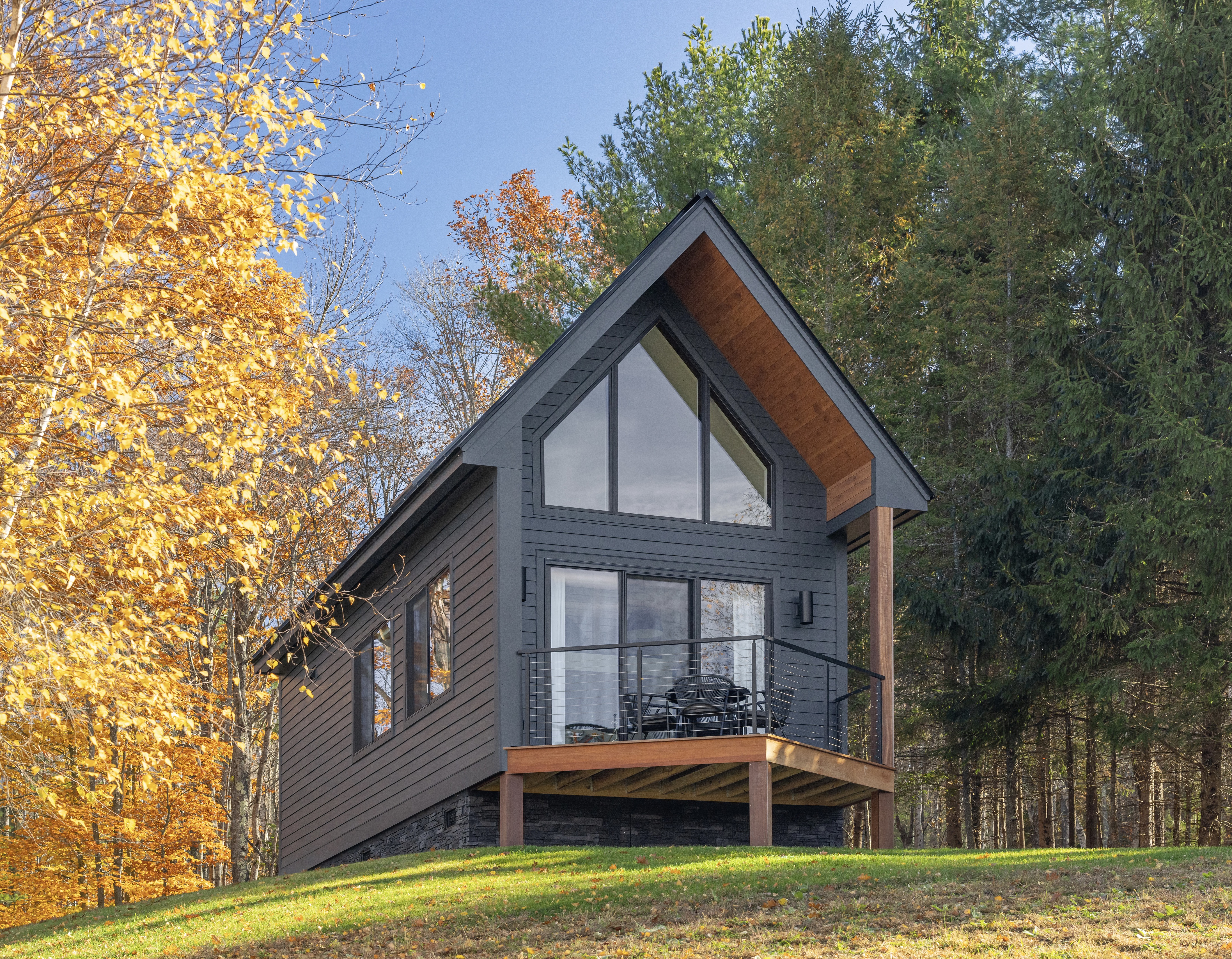 The Innstead Mountain Getaway | Pike, NH