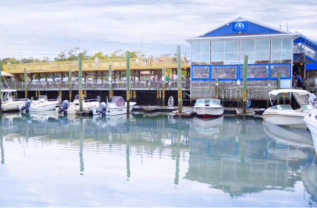 Dockside Restaurant, floating restaurant, visiting wilmington, intracoastal waterway, oceanic restaurant, fresh seafood, local spot, north carolina,