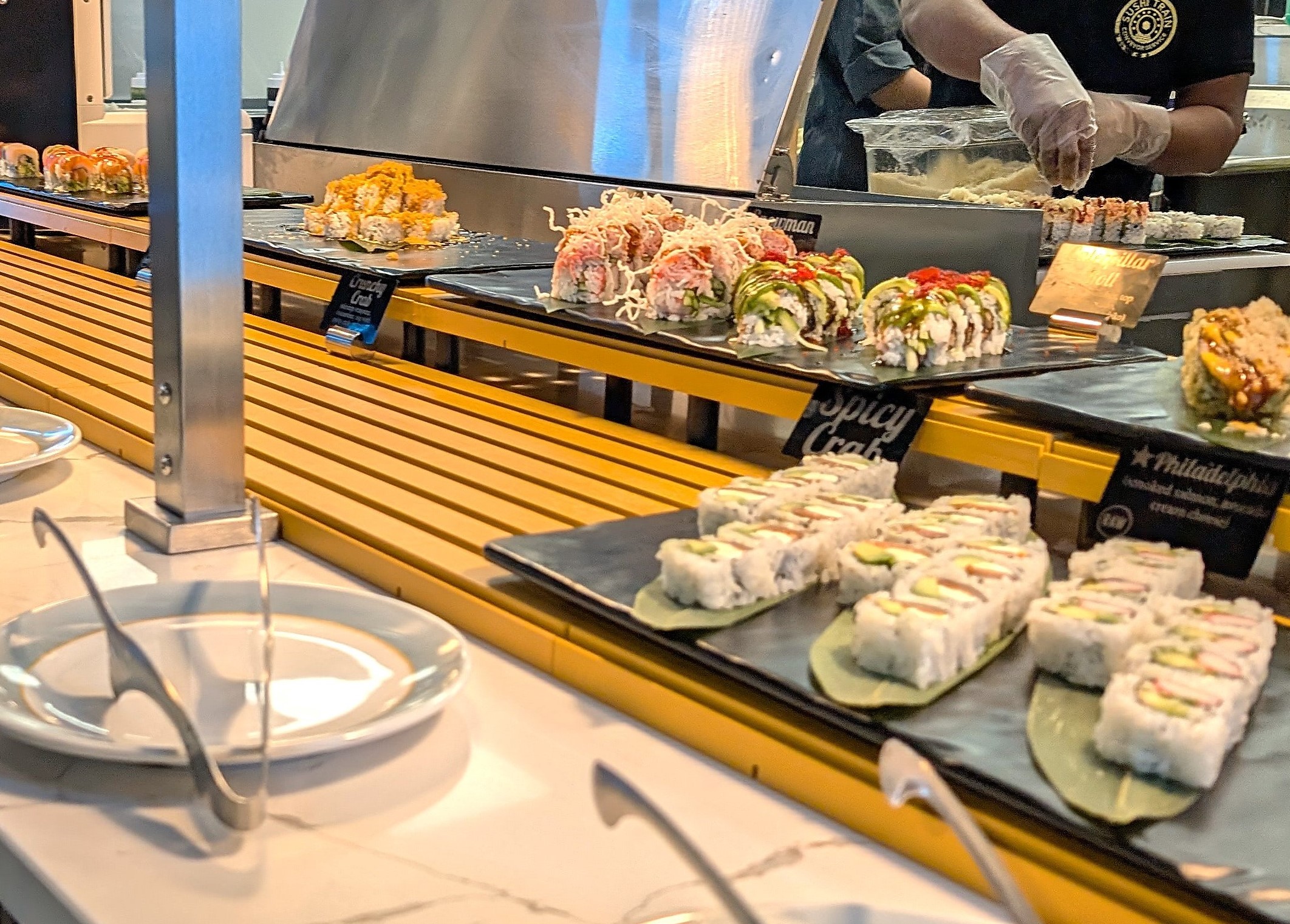 Feast-Buffet_Sushi_DEBE3190-